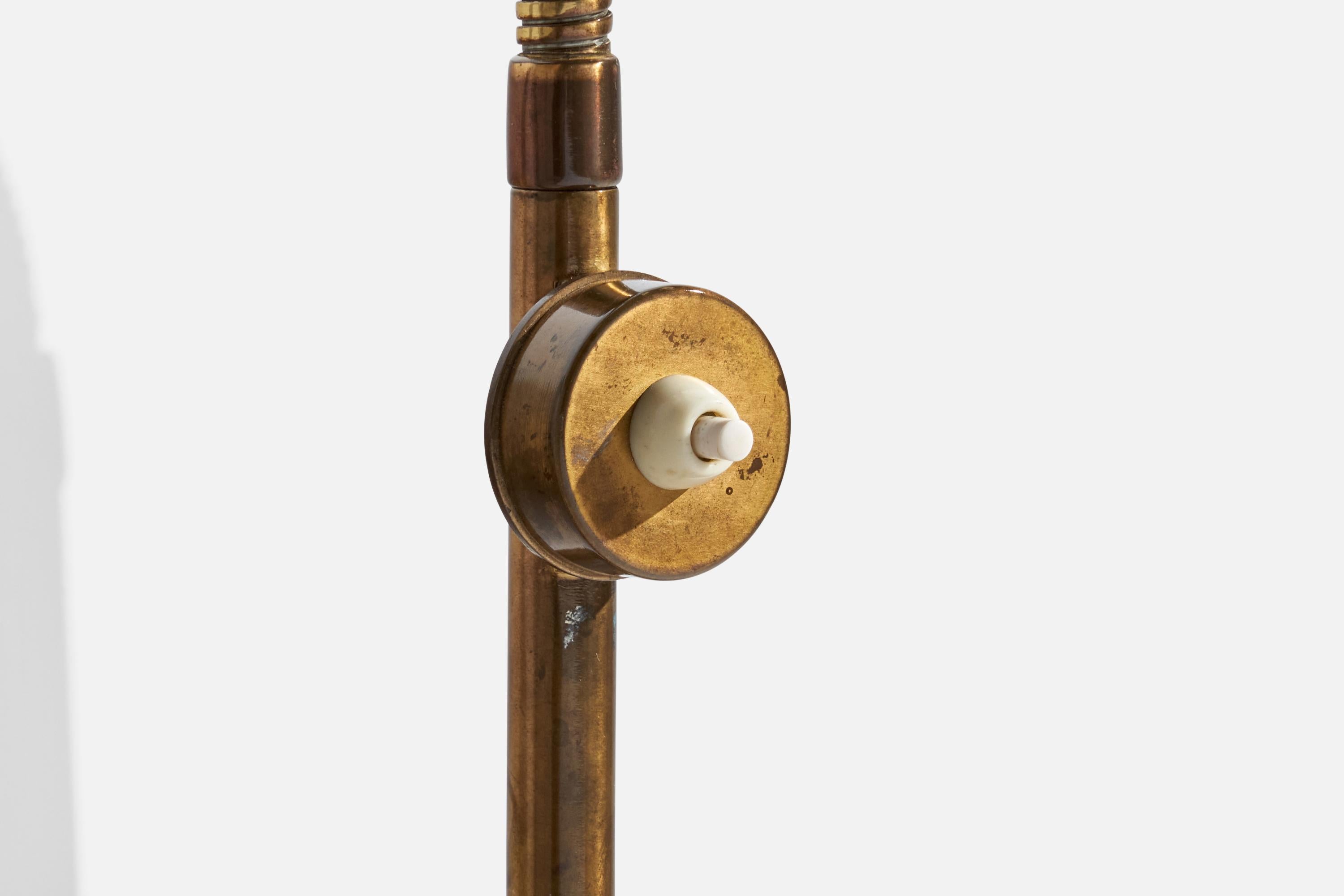 Designer suédois, Task Light, laiton, Suède, années 1940 Bon état - En vente à High Point, NC