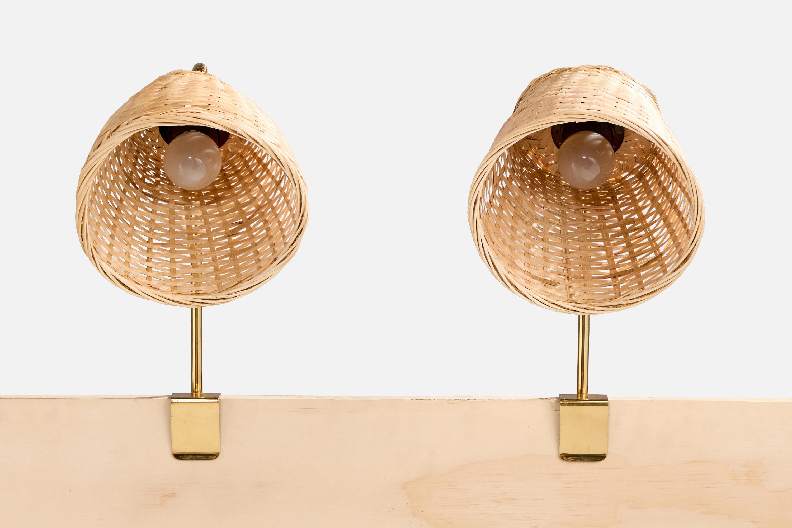 Mid-Century Modern Design/One, Task Lights, laiton, rotin, Suède, années 1950 en vente