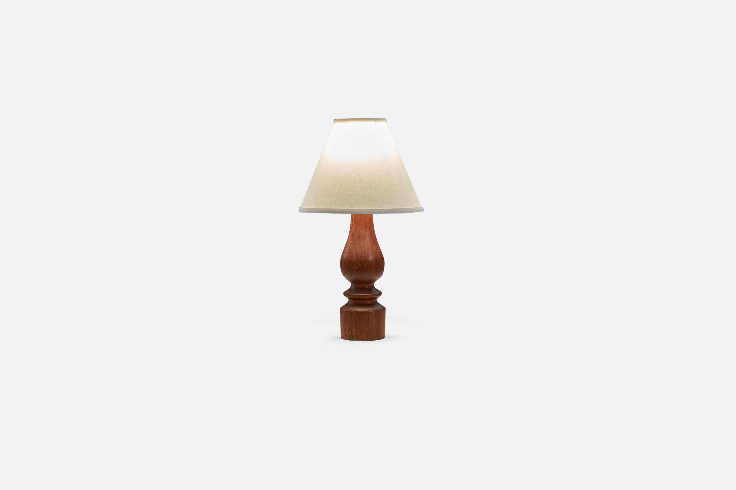 Suédois Designer suédois, lampe de bureau en teck, Suède, années 1960 en vente