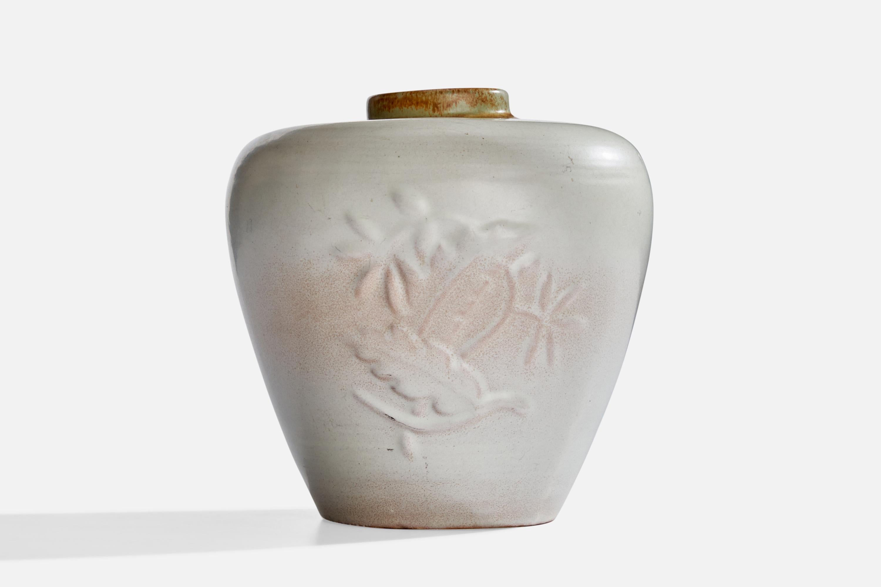 Swedish Designer, Vase, Ceramic, Sweden, 1930s In Good Condition For Sale In High Point, NC