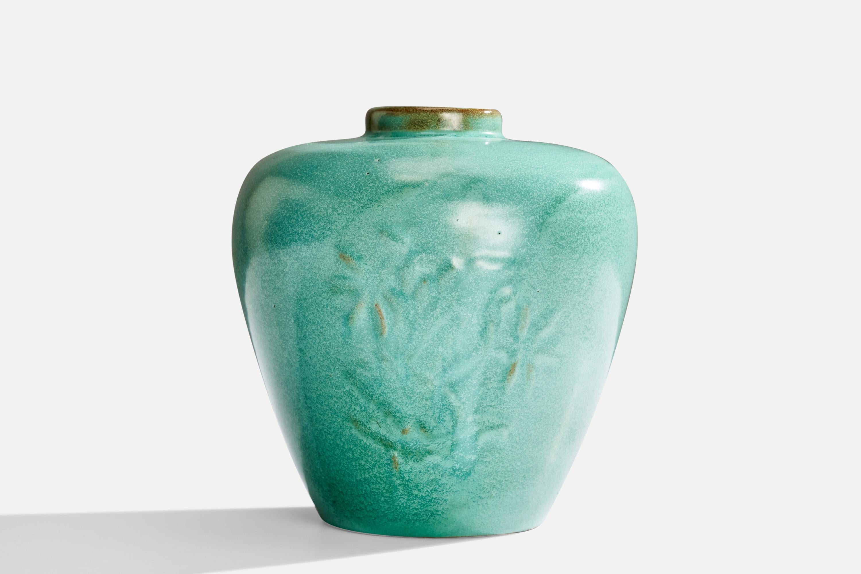 Swedish Designer, Vase, Ceramic, Sweden, 1930s In Good Condition For Sale In High Point, NC