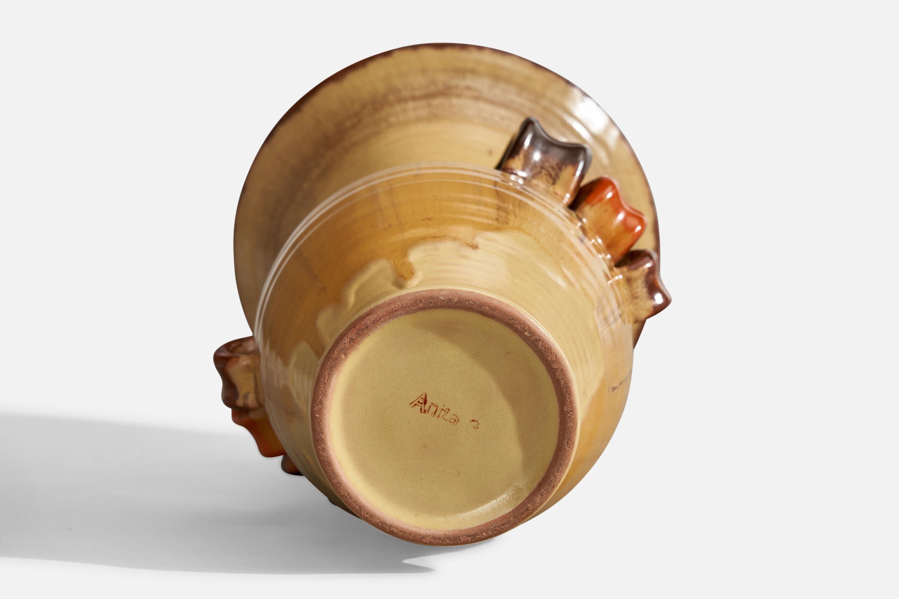 Schwedische Designerin, Vase, Keramik, Schweden,  1940s im Angebot 5