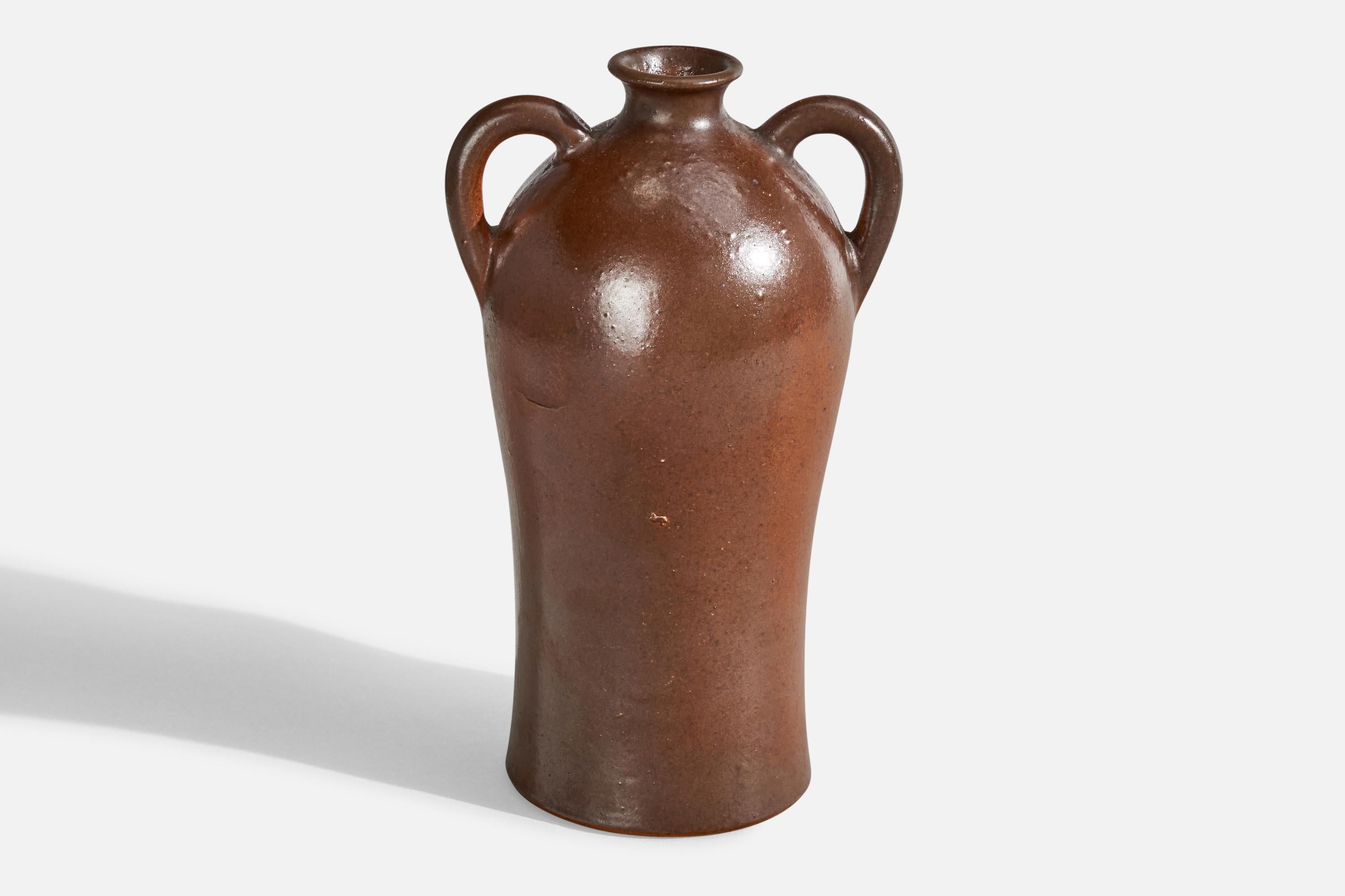 Scandinavo moderno Designer svedese, Vaso, Ceramica, Svezia, anni '1940 in vendita