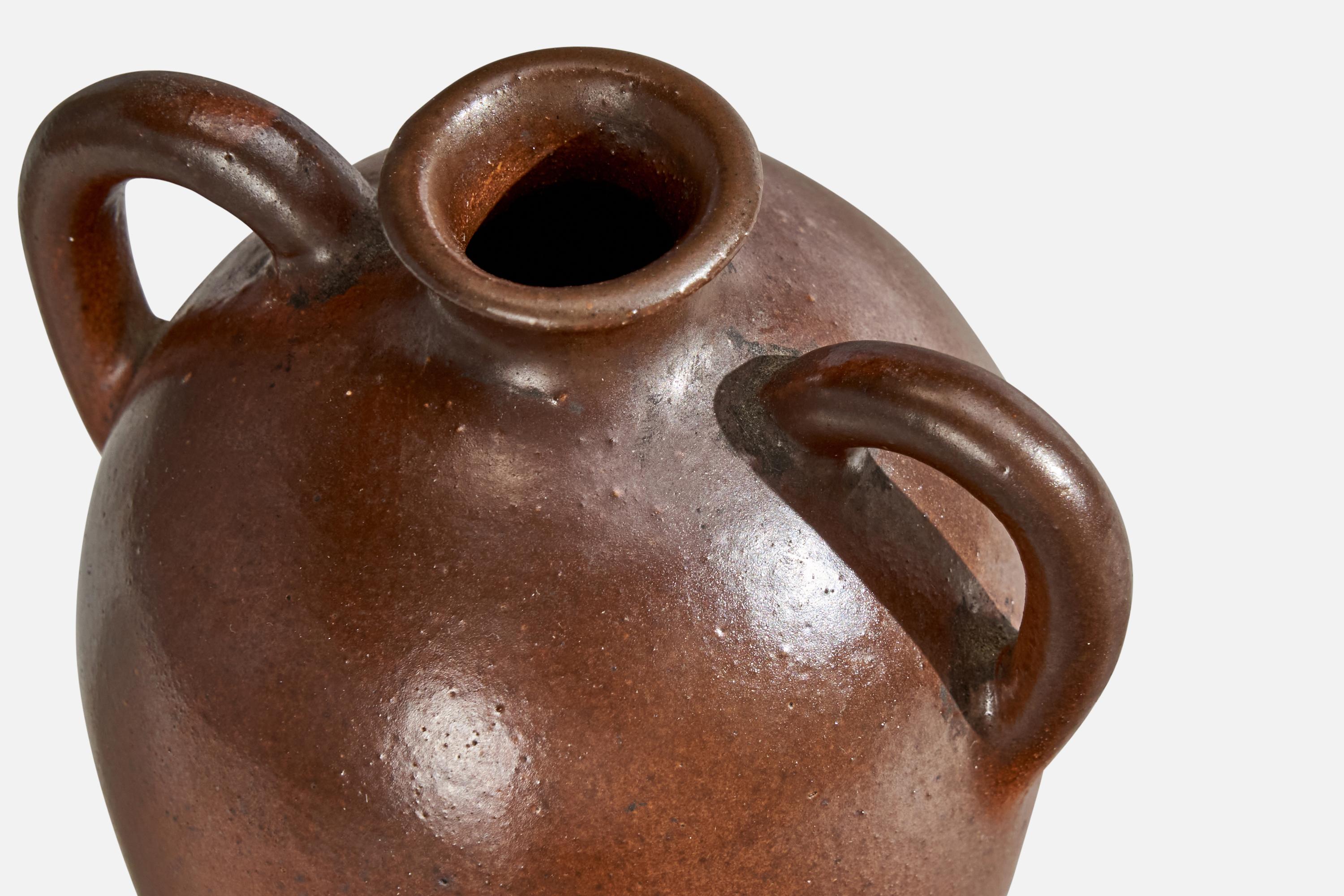 Designer svedese, Vaso, Ceramica, Svezia, anni '1940 In condizioni buone in vendita a High Point, NC