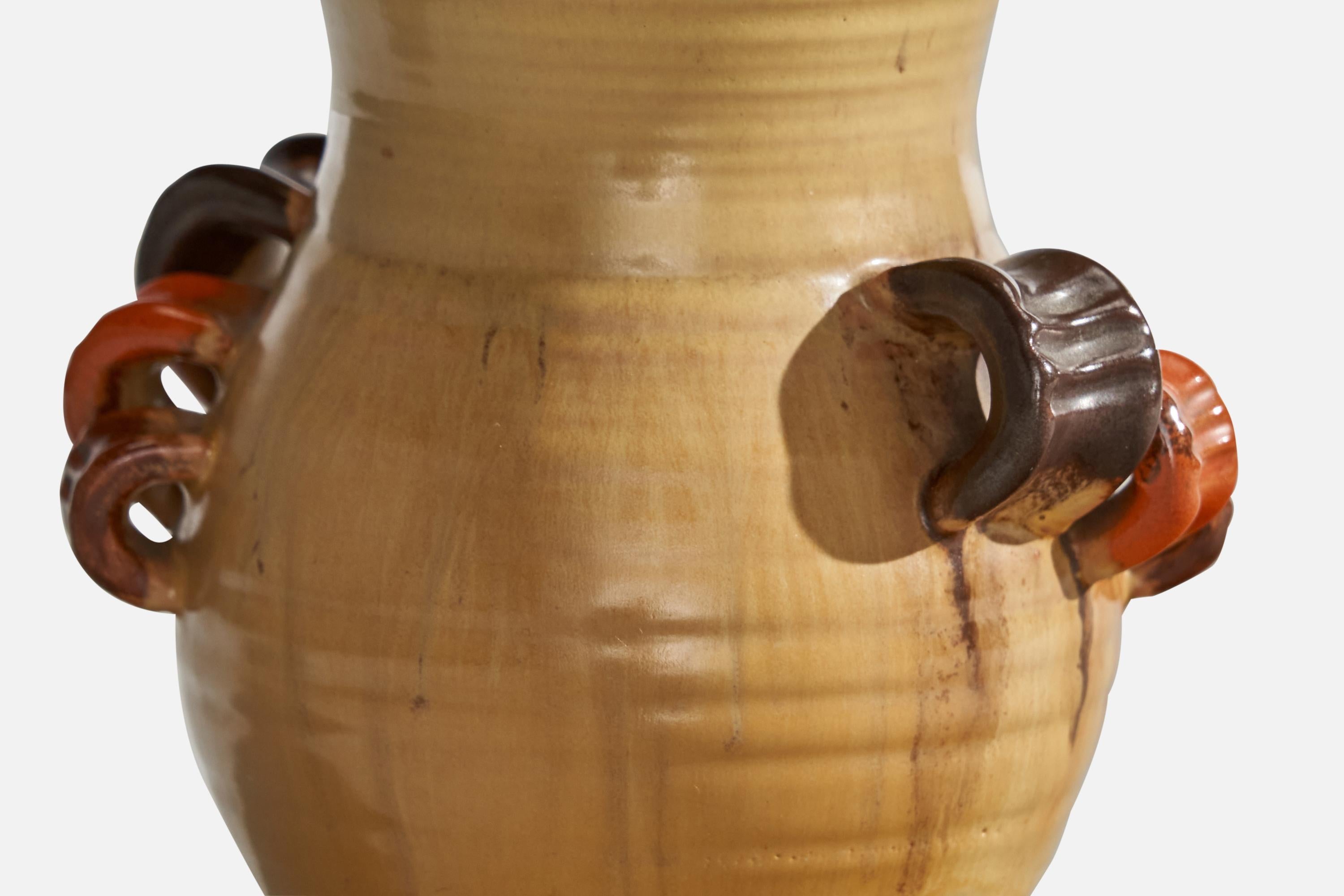 Schwedische Designerin, Vase, Keramik, Schweden,  1940s im Angebot 2
