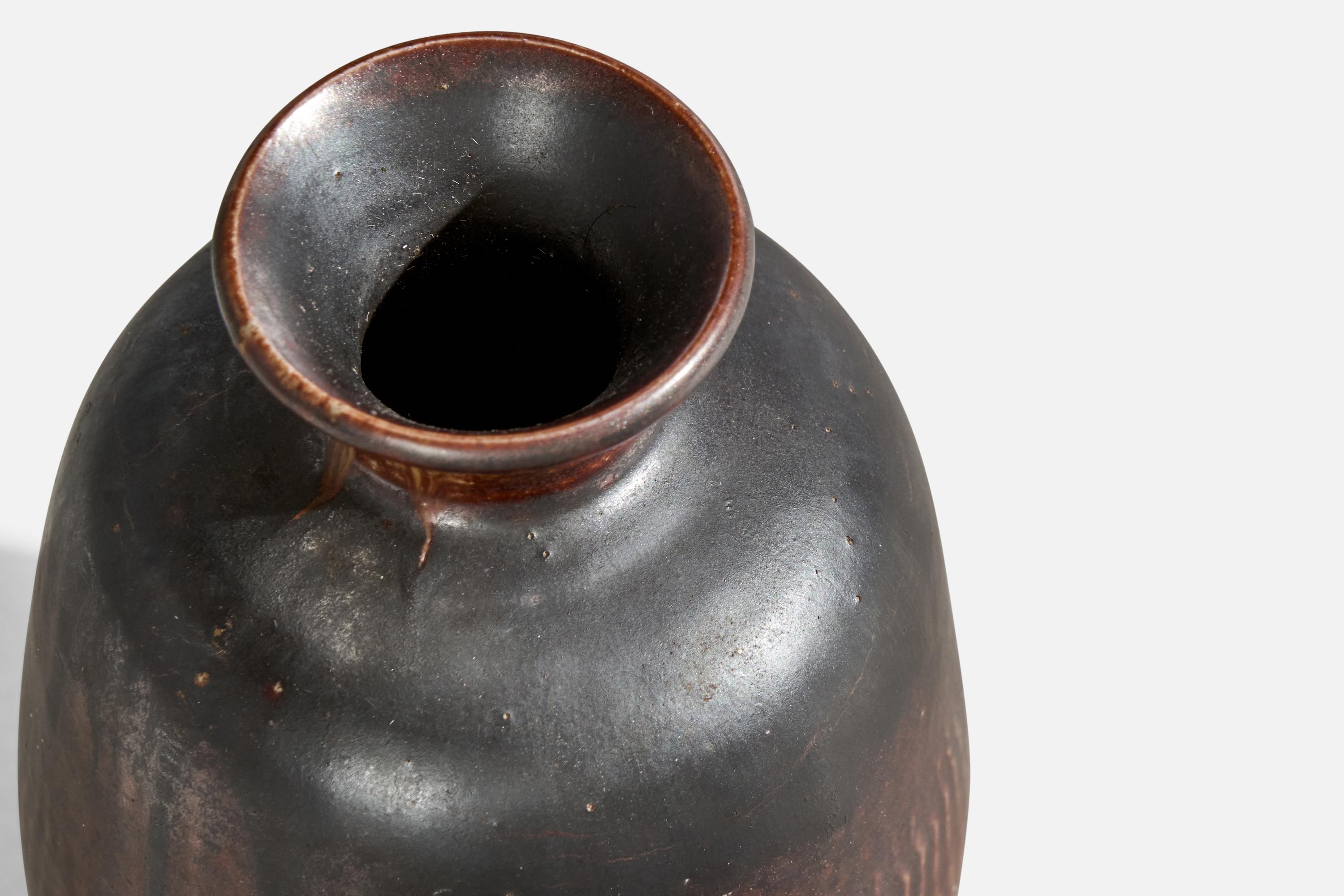 Fine XX secolo Designer svedese, Vaso, Ceramica, Svezia, 1982 in vendita