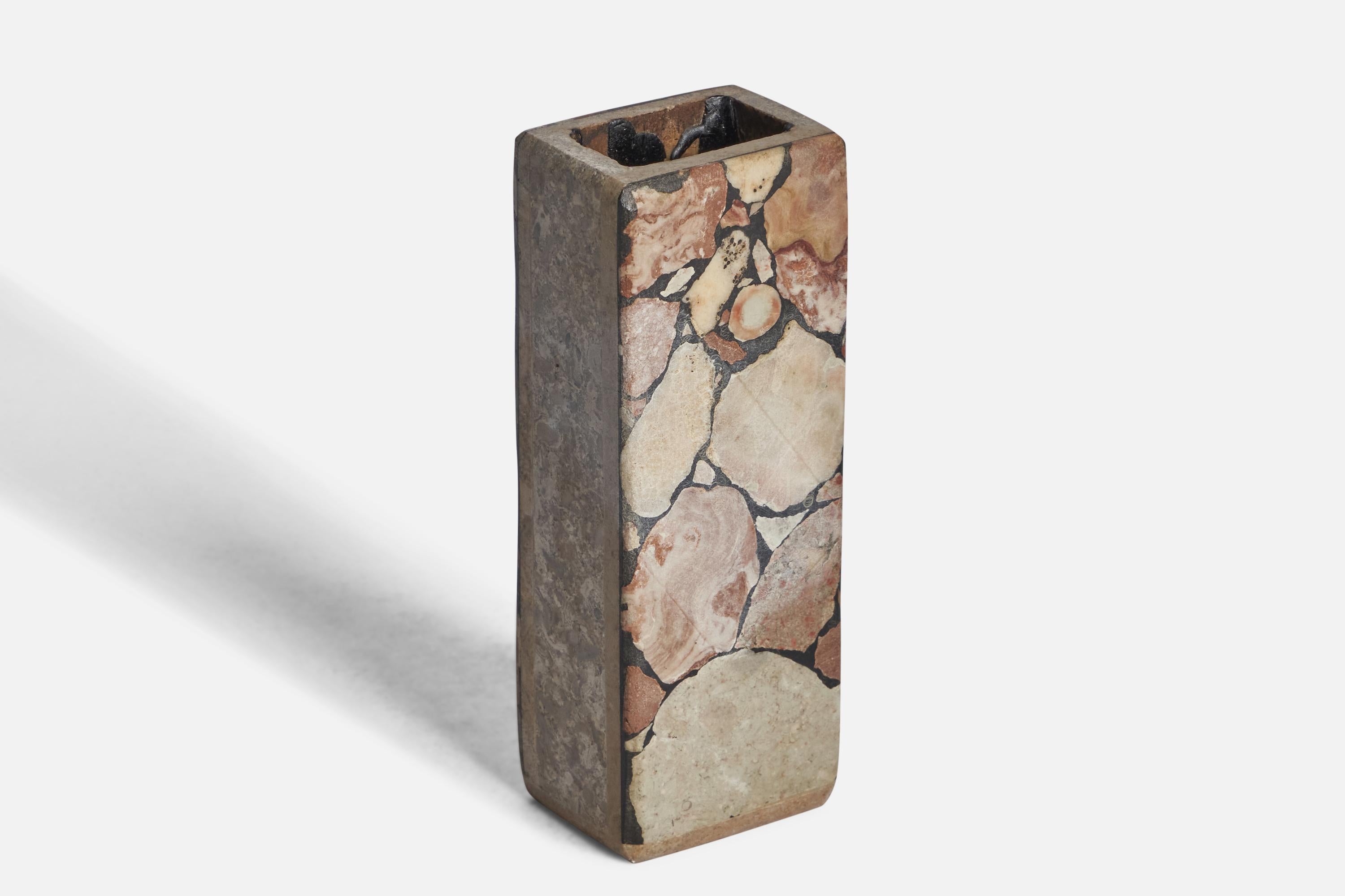 Postmoderne Designer suédois, vase, pierre fossile, Suède, 1970 en vente