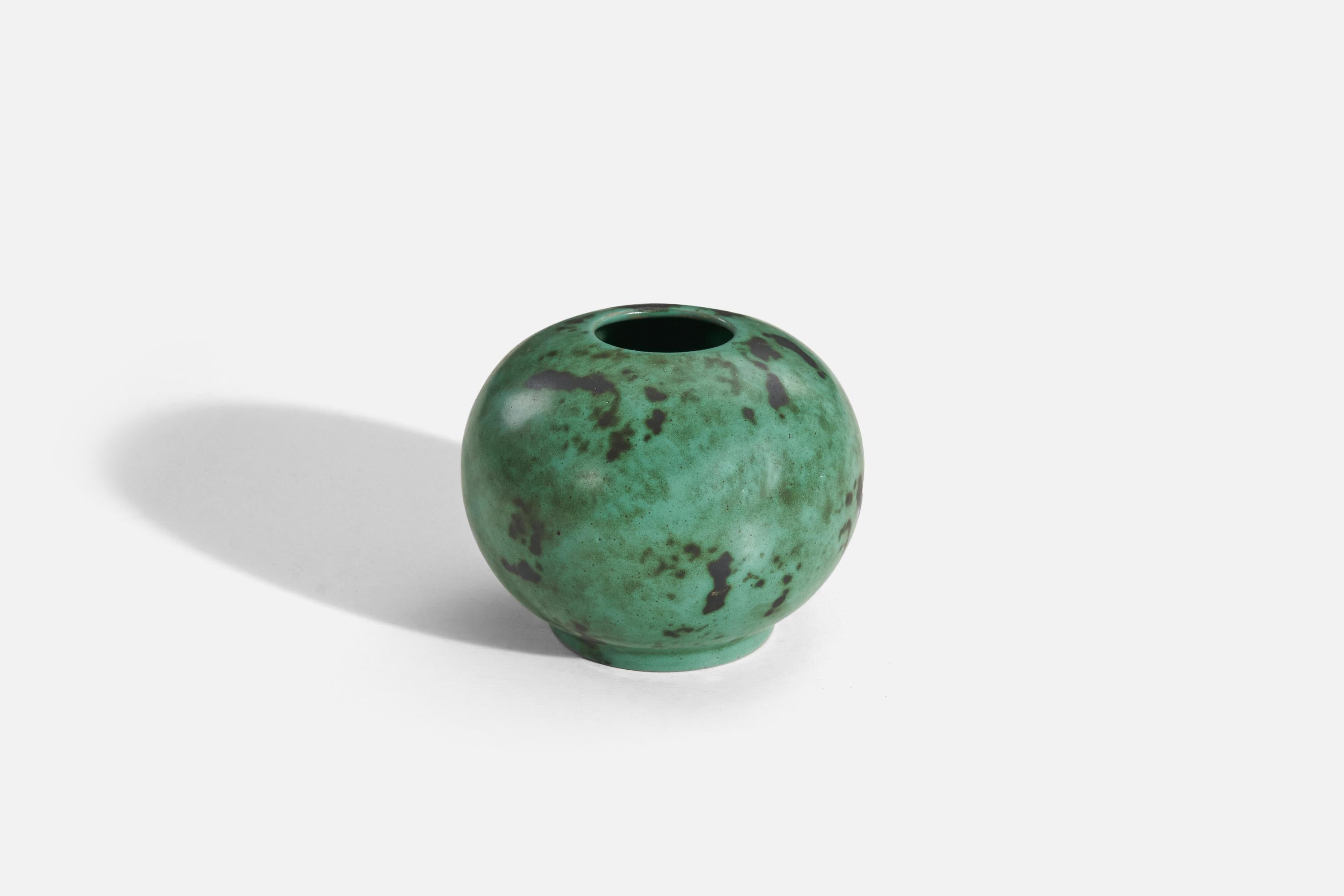 Mid-Century Modern Swedish Designer, Vase, Green-Glazed Earthenware, Sweden, C. 1960s For Sale