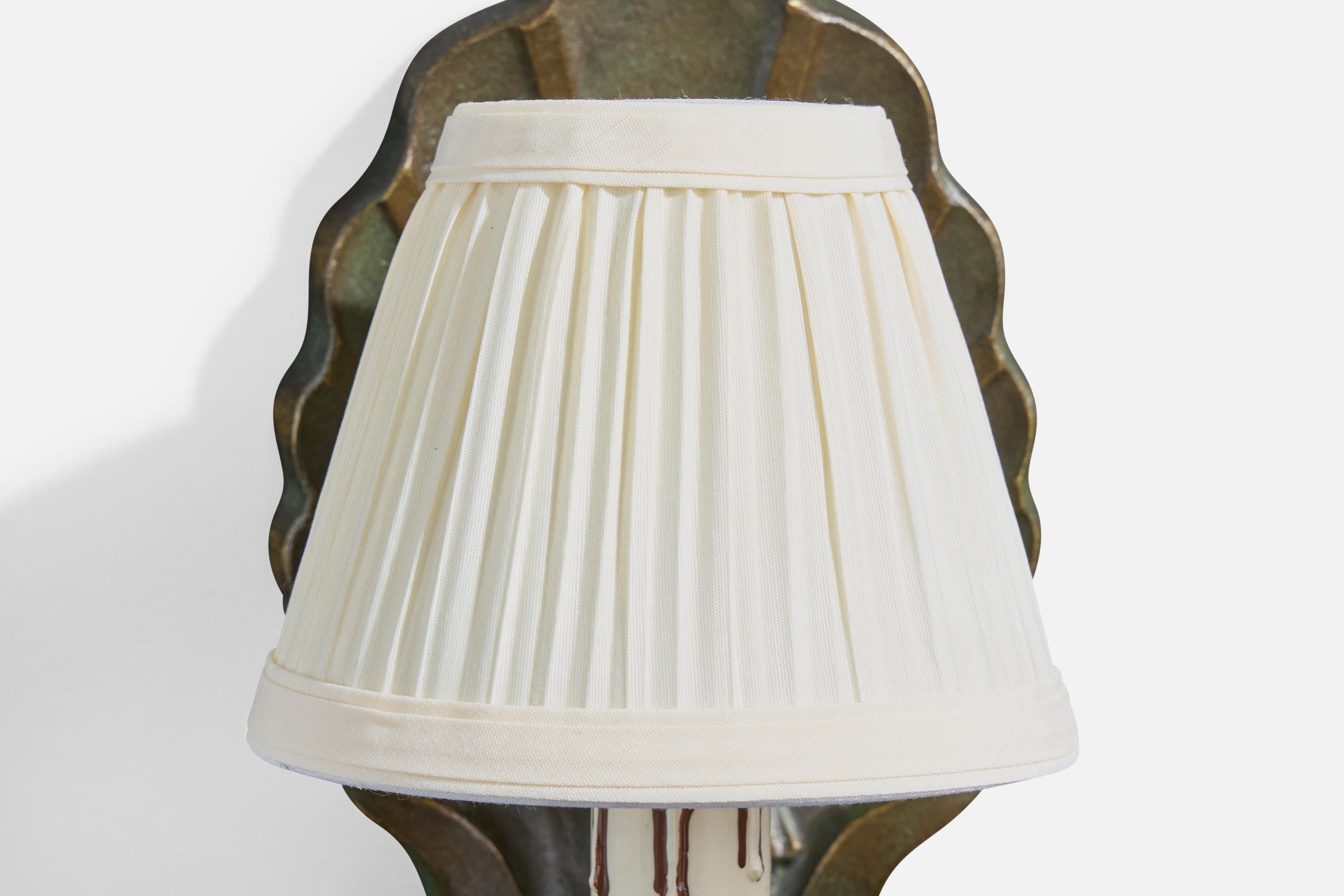 Schwedischer Designer, Wandleuchte, Messing, Bakelit, Stoff, Schweden, 1940er Jahre (Mitte des 20. Jahrhunderts) im Angebot