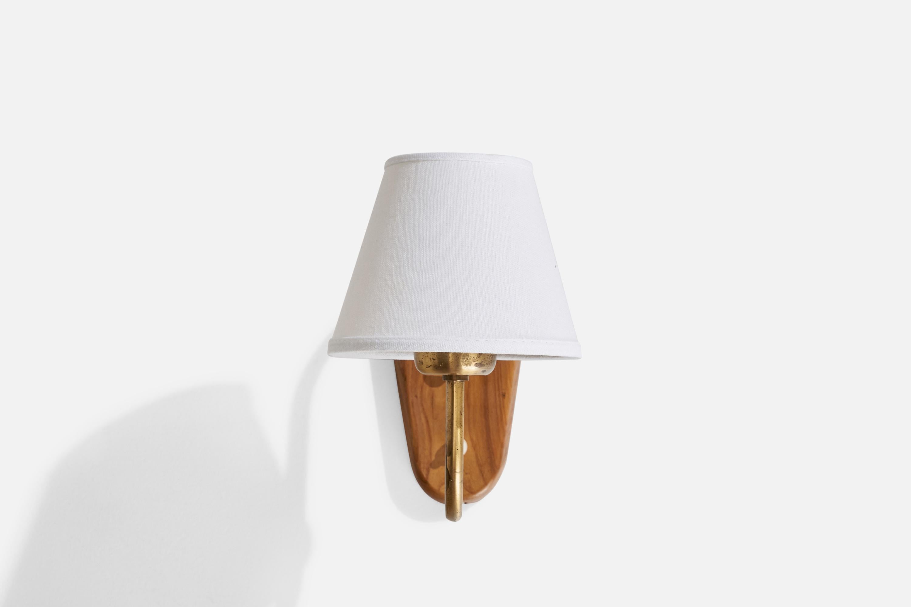 Scandinavian Modern Swedish Designer, Wall Light, Brass, Elm, Fabric, Sweden, 1940s For Sale