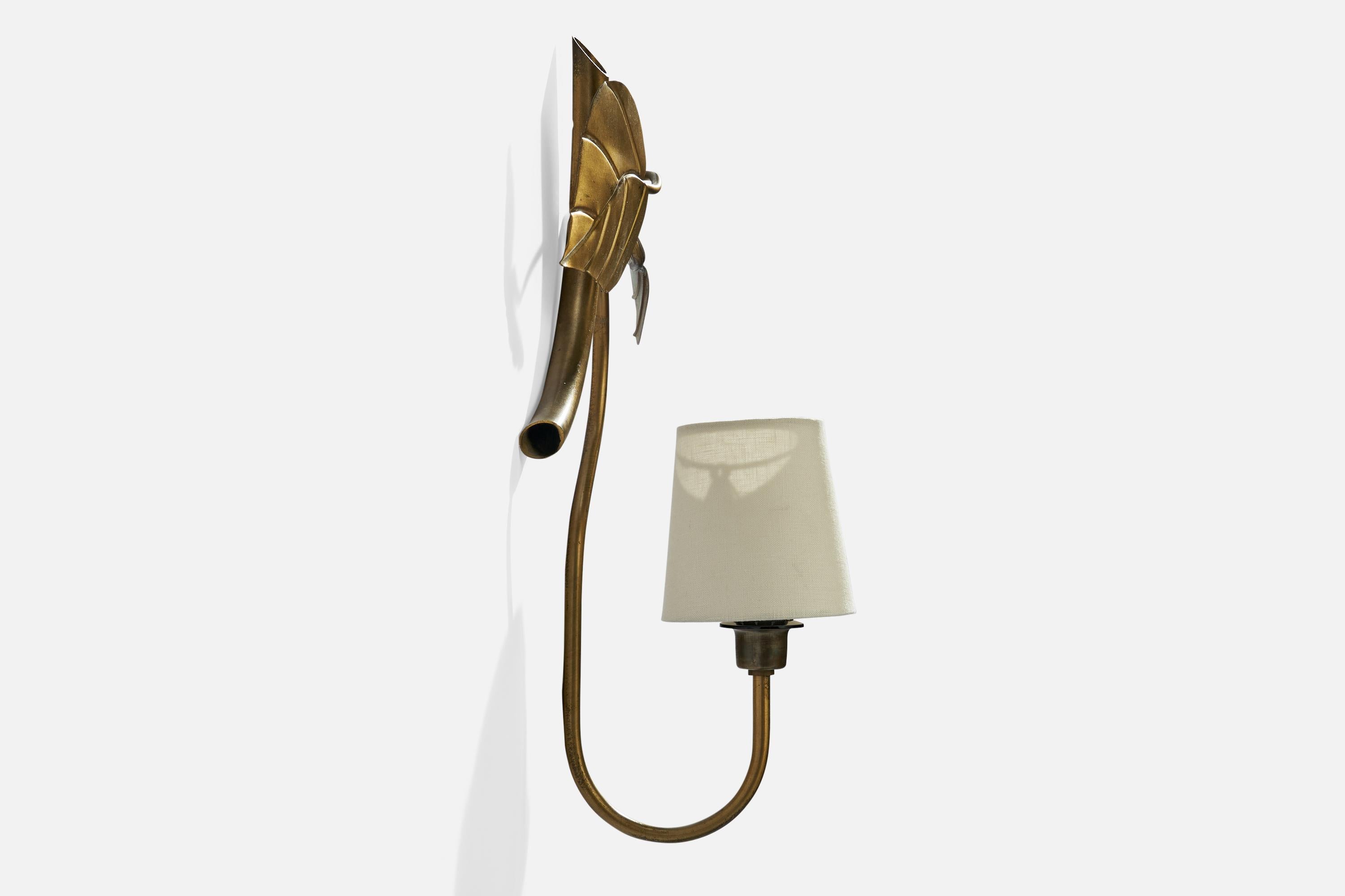 Swedish Designer, Wall Light, Brass, Fabric, Sweden, 1940s In Good Condition For Sale In High Point, NC