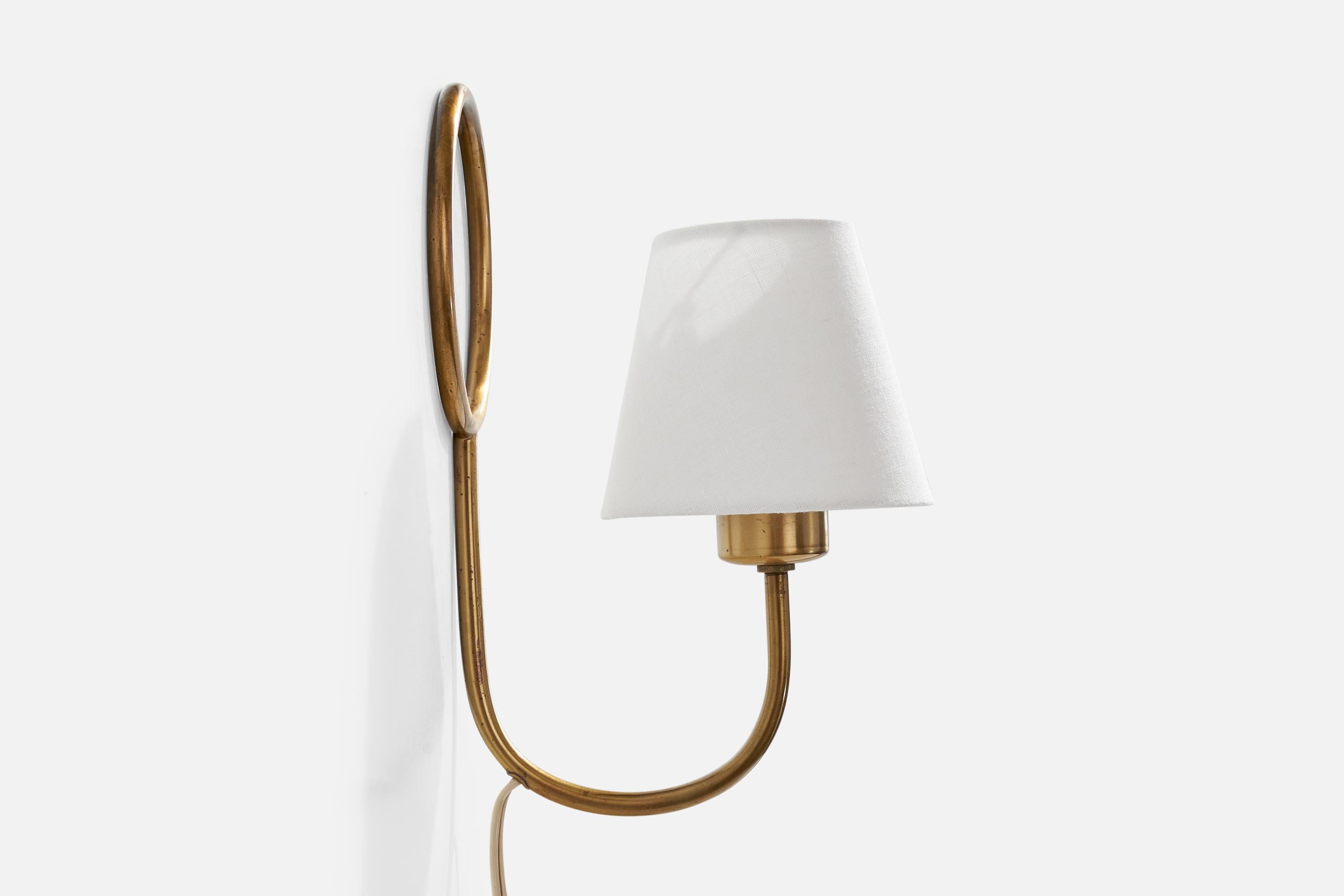 Svedese Swedish Designer, Wall Light, Brass, Fabric, Sweden, 1940s in vendita