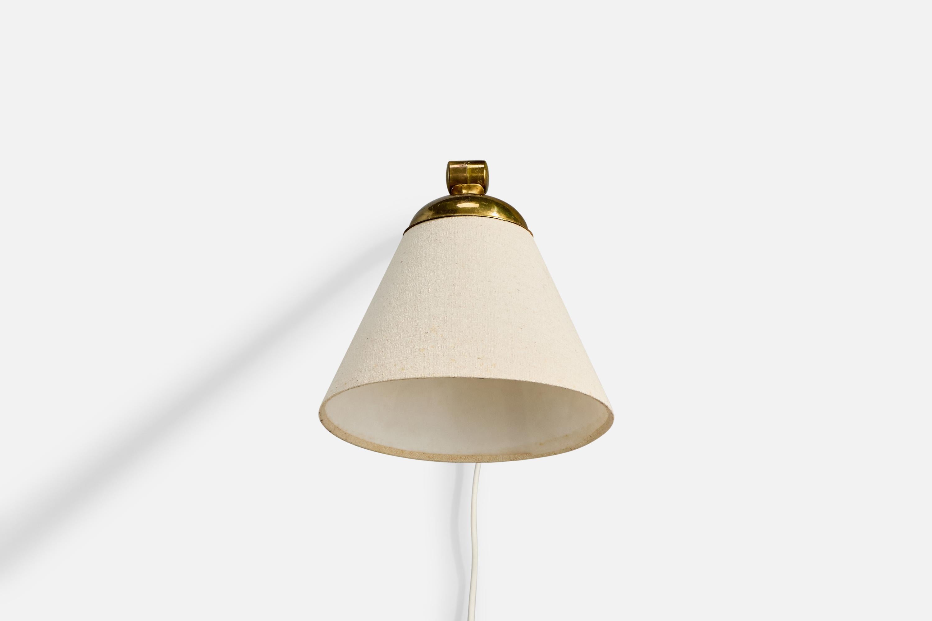 Swedish Designer, Wall Light, Brass, Fabric, Sweden, 1940s In Good Condition For Sale In High Point, NC