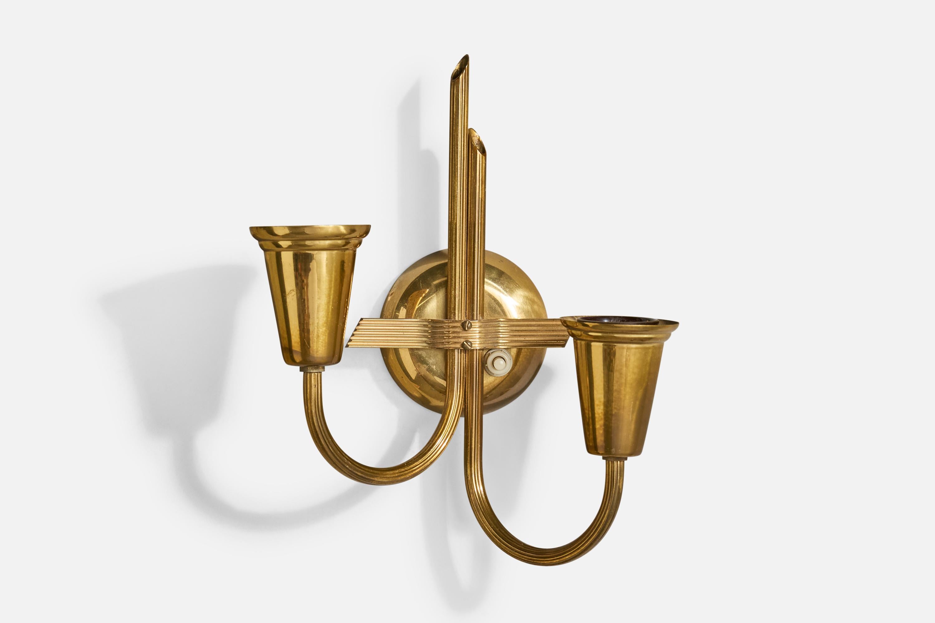 Lampada da parete di design svedese, ottone, tessuto, Svezia, anni '1940 In condizioni buone in vendita a High Point, NC