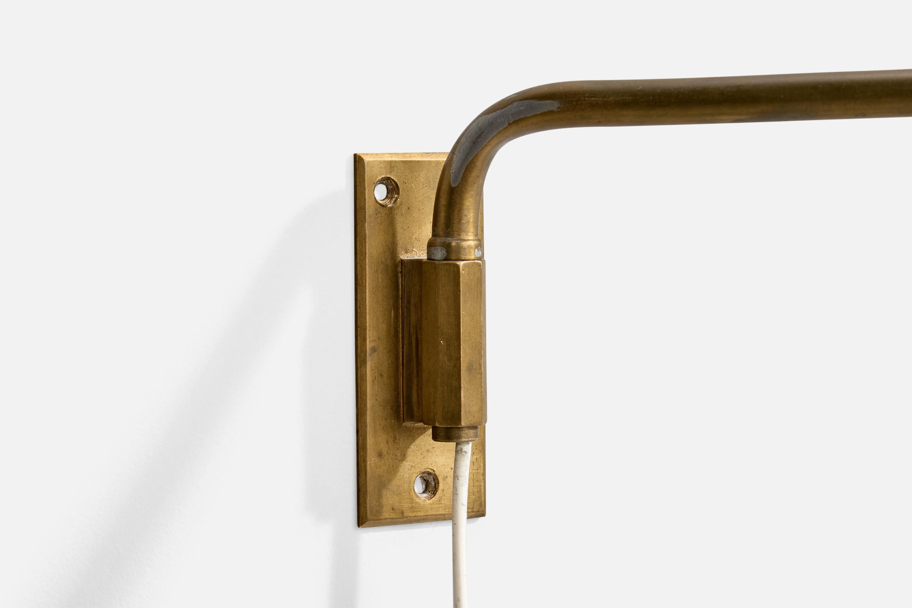 Milieu du XXe siècle Swedish Designer, Wall Light, Brass, Fabric, Sweden, 1940s en vente