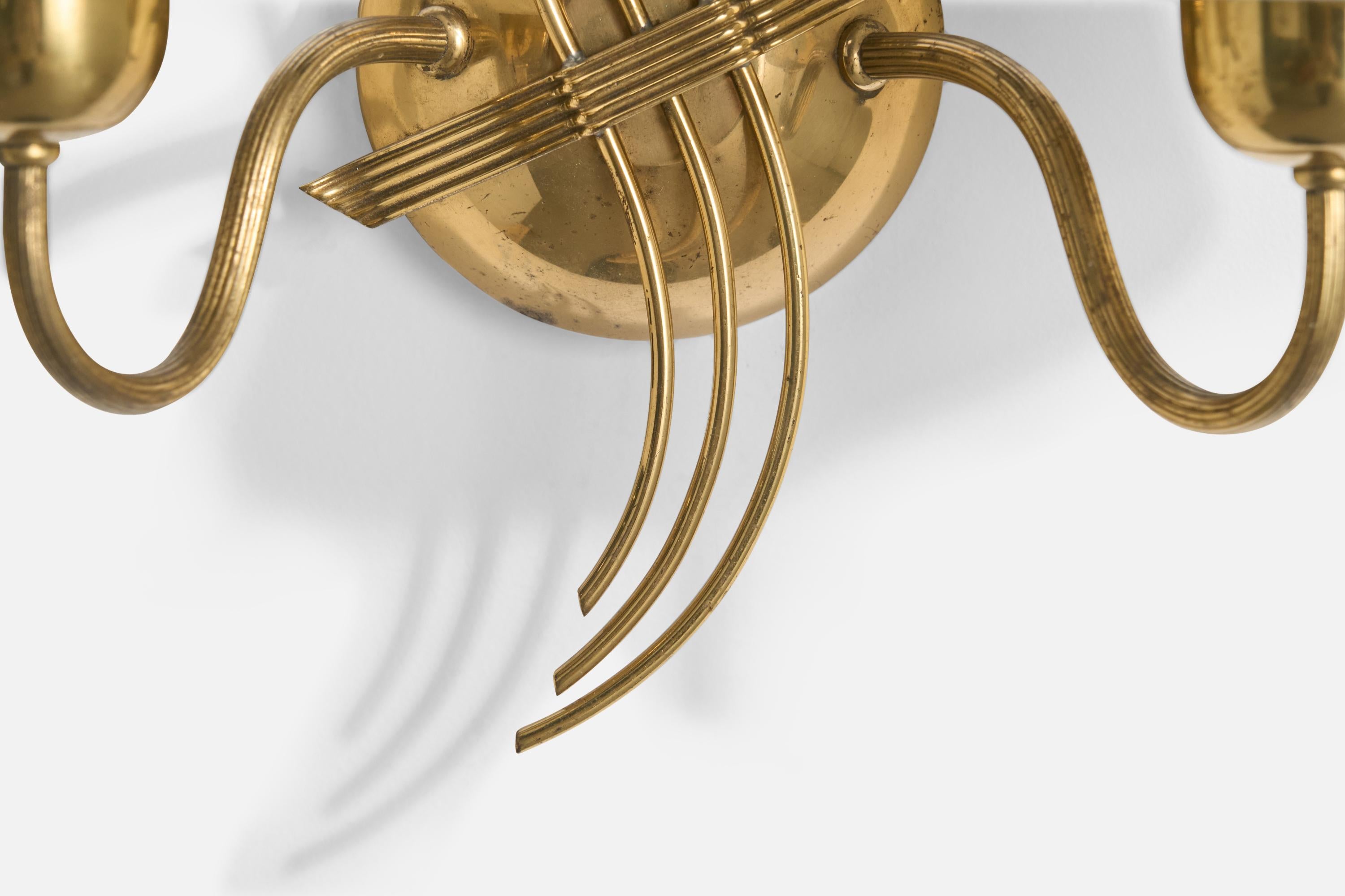 Ottone Lampada da parete di design svedese, ottone, tessuto, Svezia, anni '1940 in vendita
