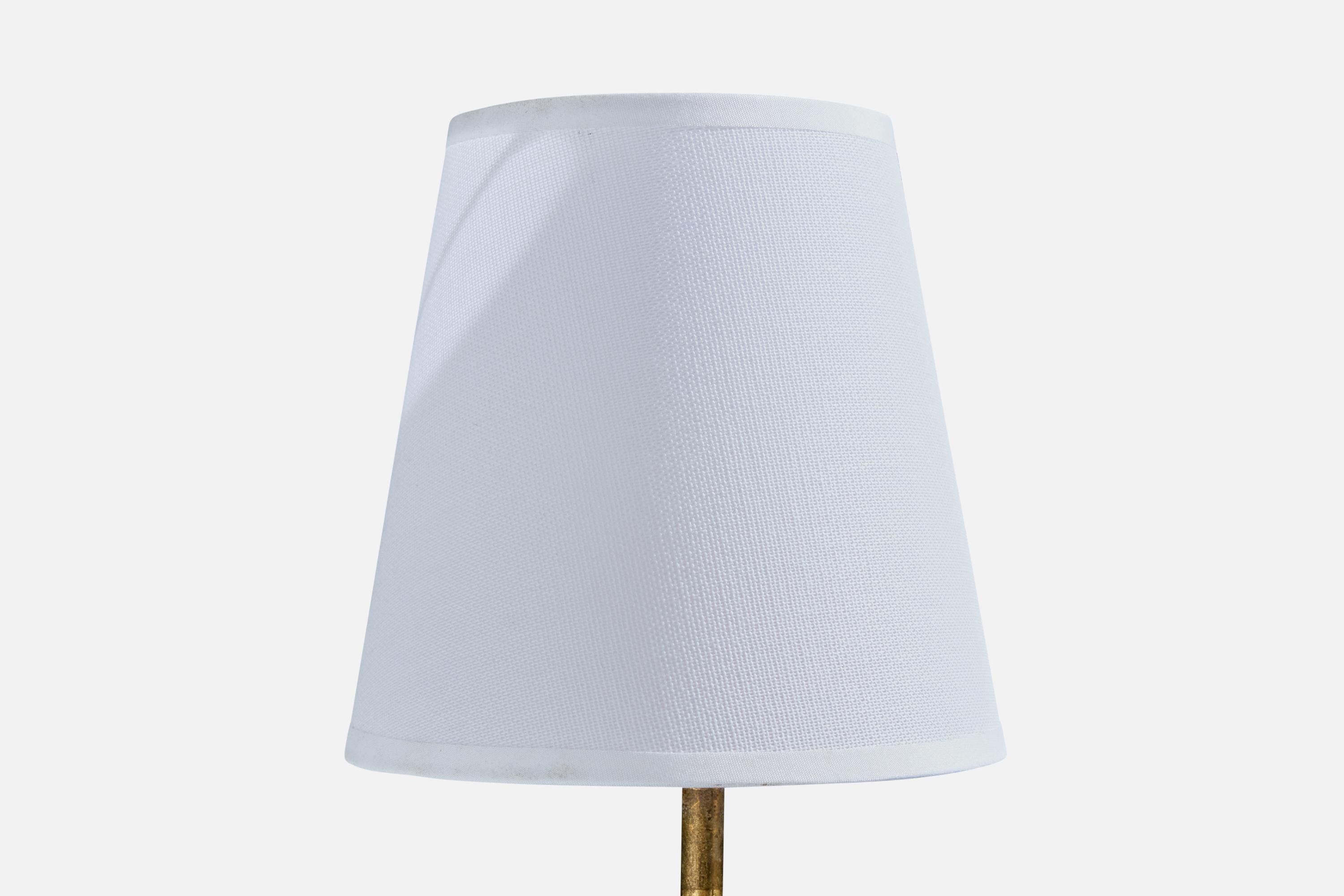 Lampada da parete di design svedese, ottone, tessuto, Svezia, anni '1940 in vendita 1