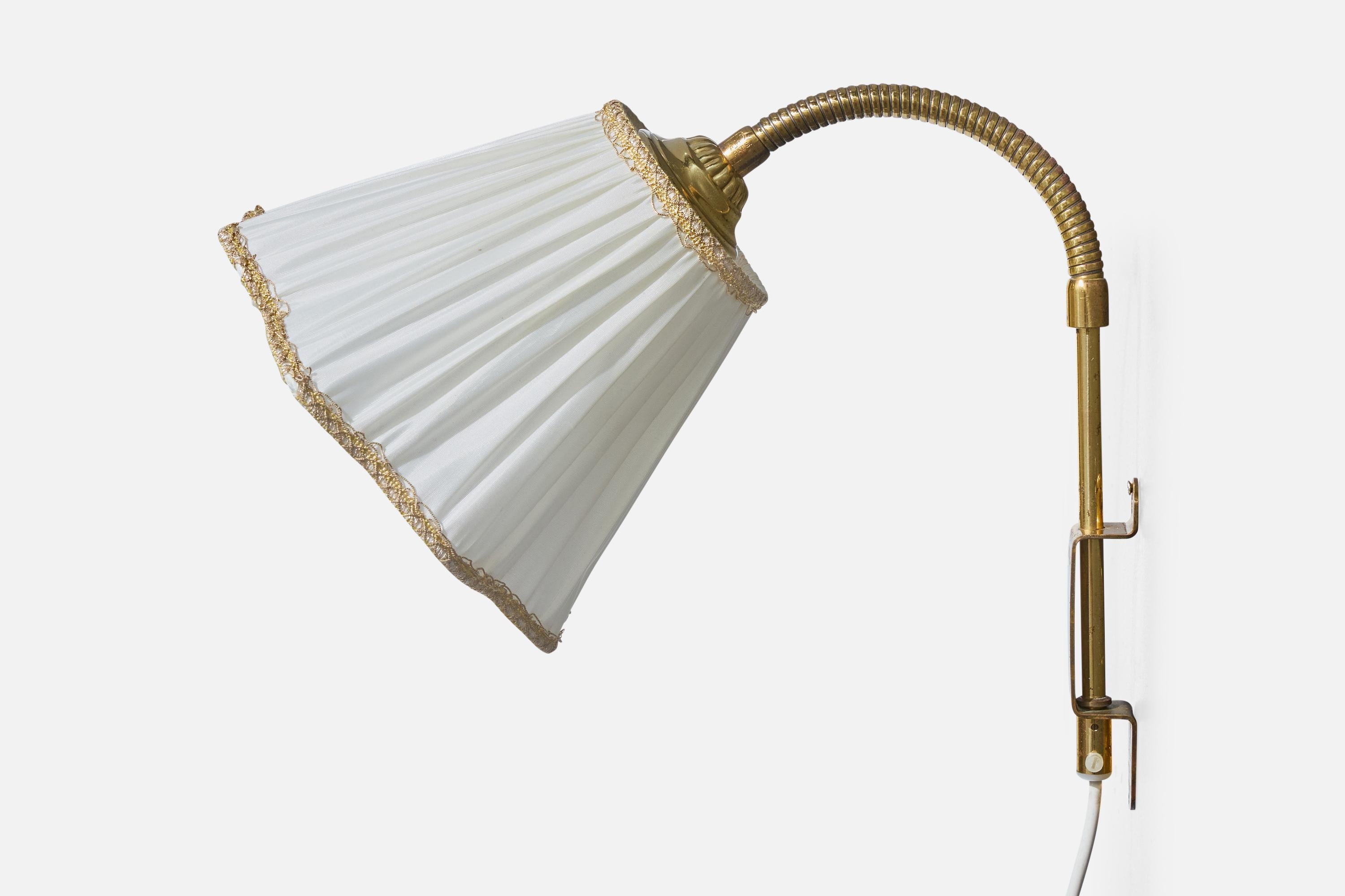 Diseñador sueco, aplique, latón, tela, Suecia, años 50 Sueco en venta