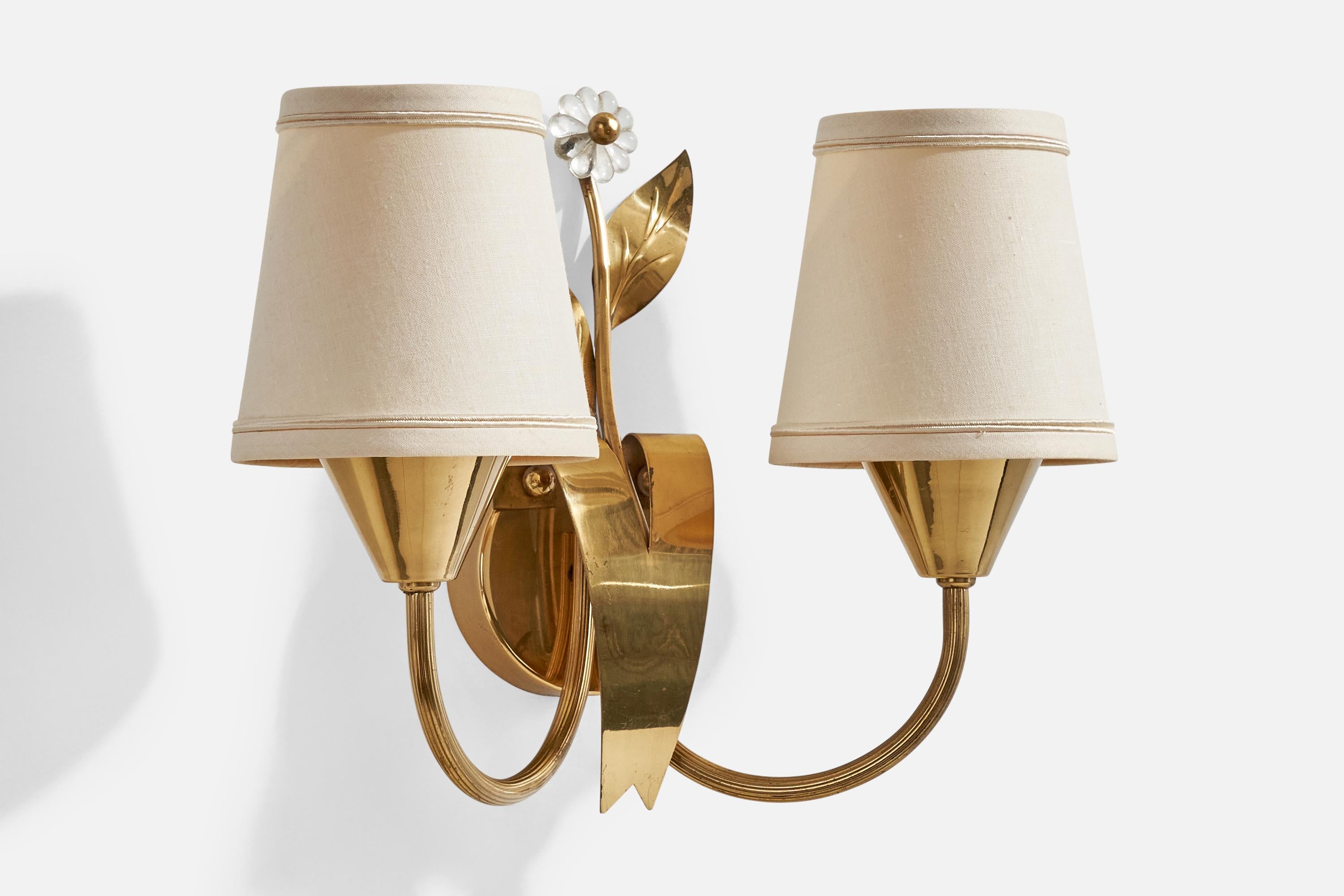 Scandinave moderne Designer suédois, applique, laiton, verre, tissu, Suède, années 1940 en vente