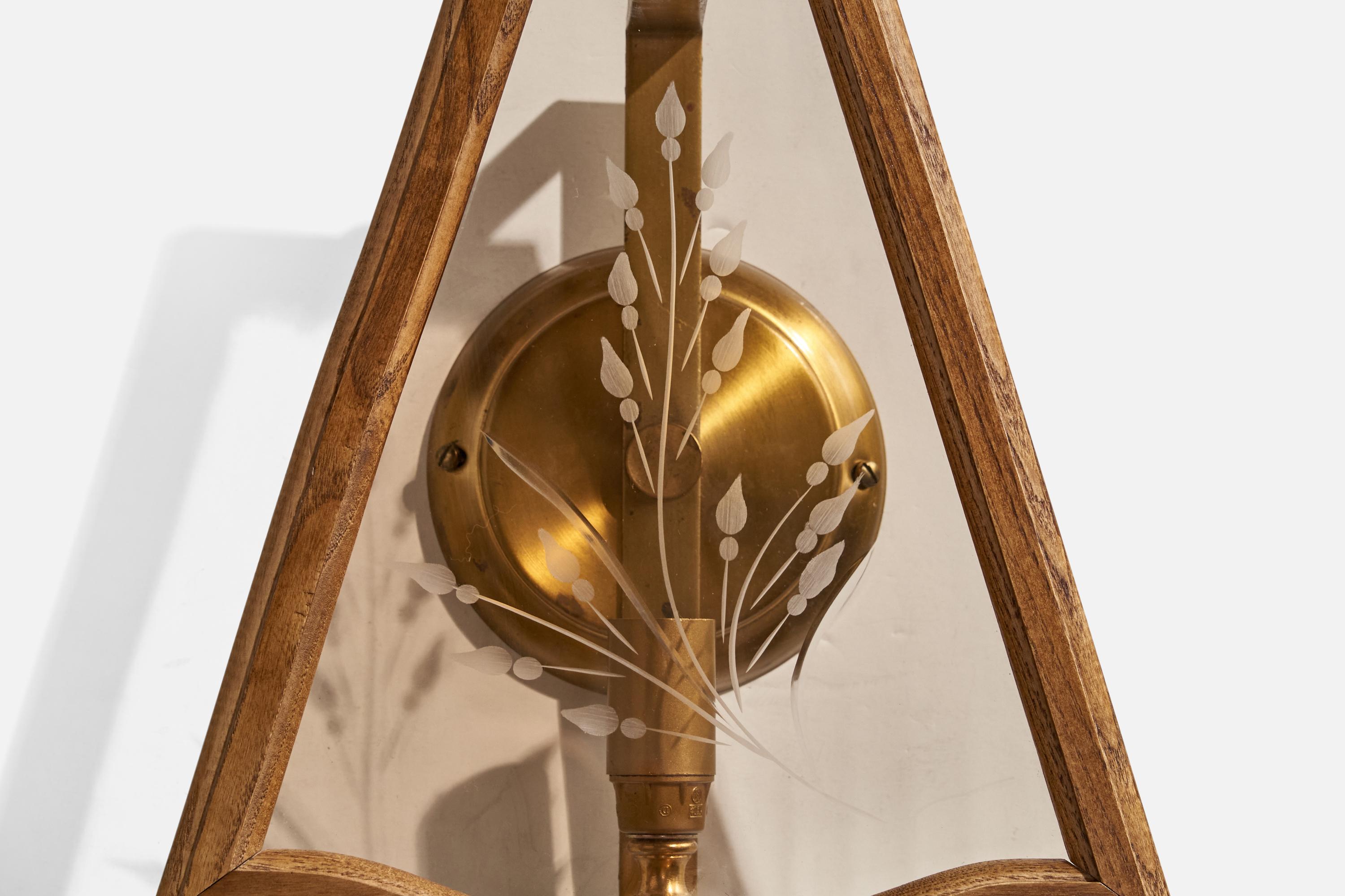 Swedish Designer, Wall Light, Brass, Glass, Oak, Sweden, 1970s For Sale 2