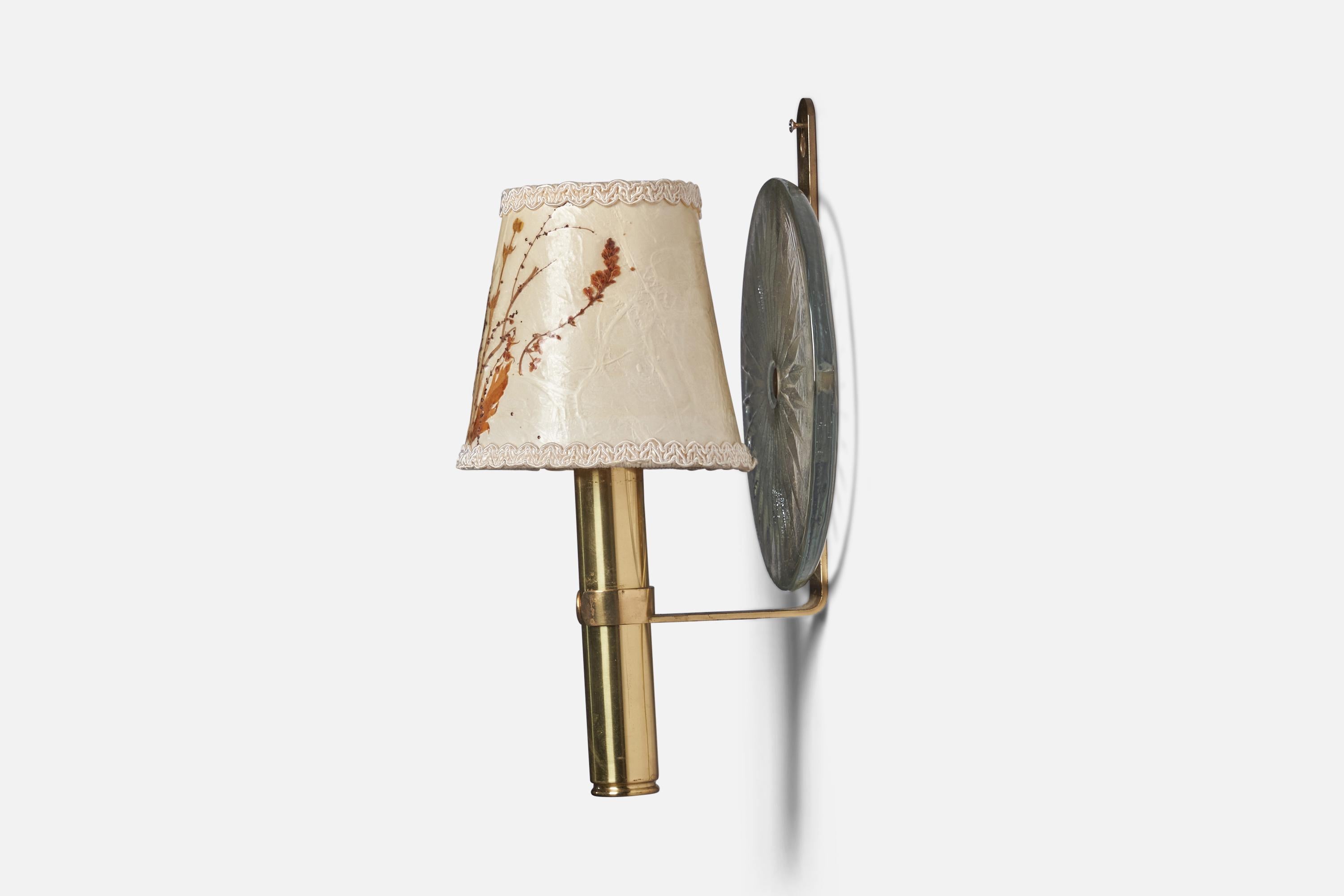 Swedish Designer, Wall Light, Brass, Glass, Paper, Sweden, 1940s In Good Condition For Sale In High Point, NC