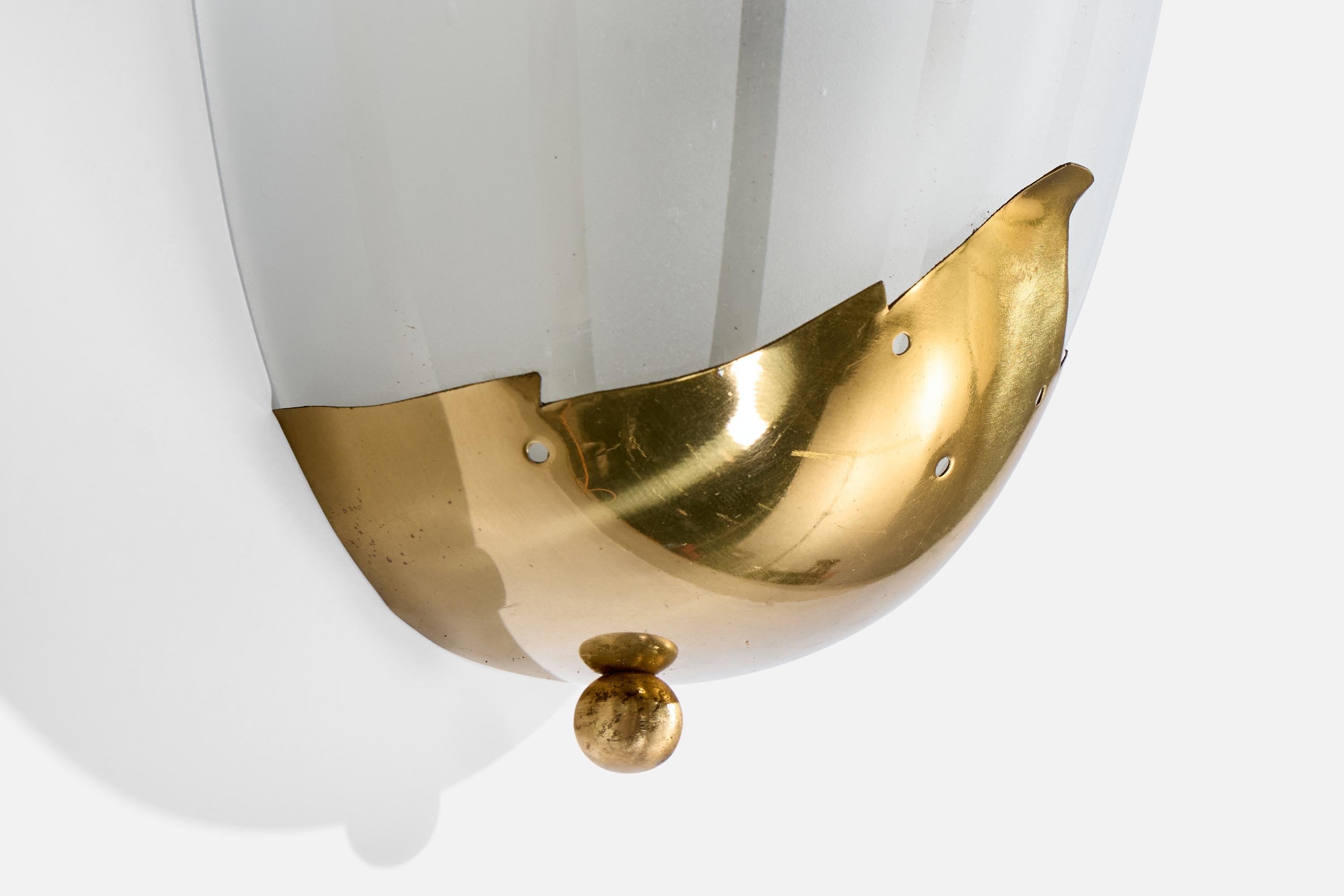 Laiton Design suédois, applique, laiton, verre, Suède, années 1940 en vente