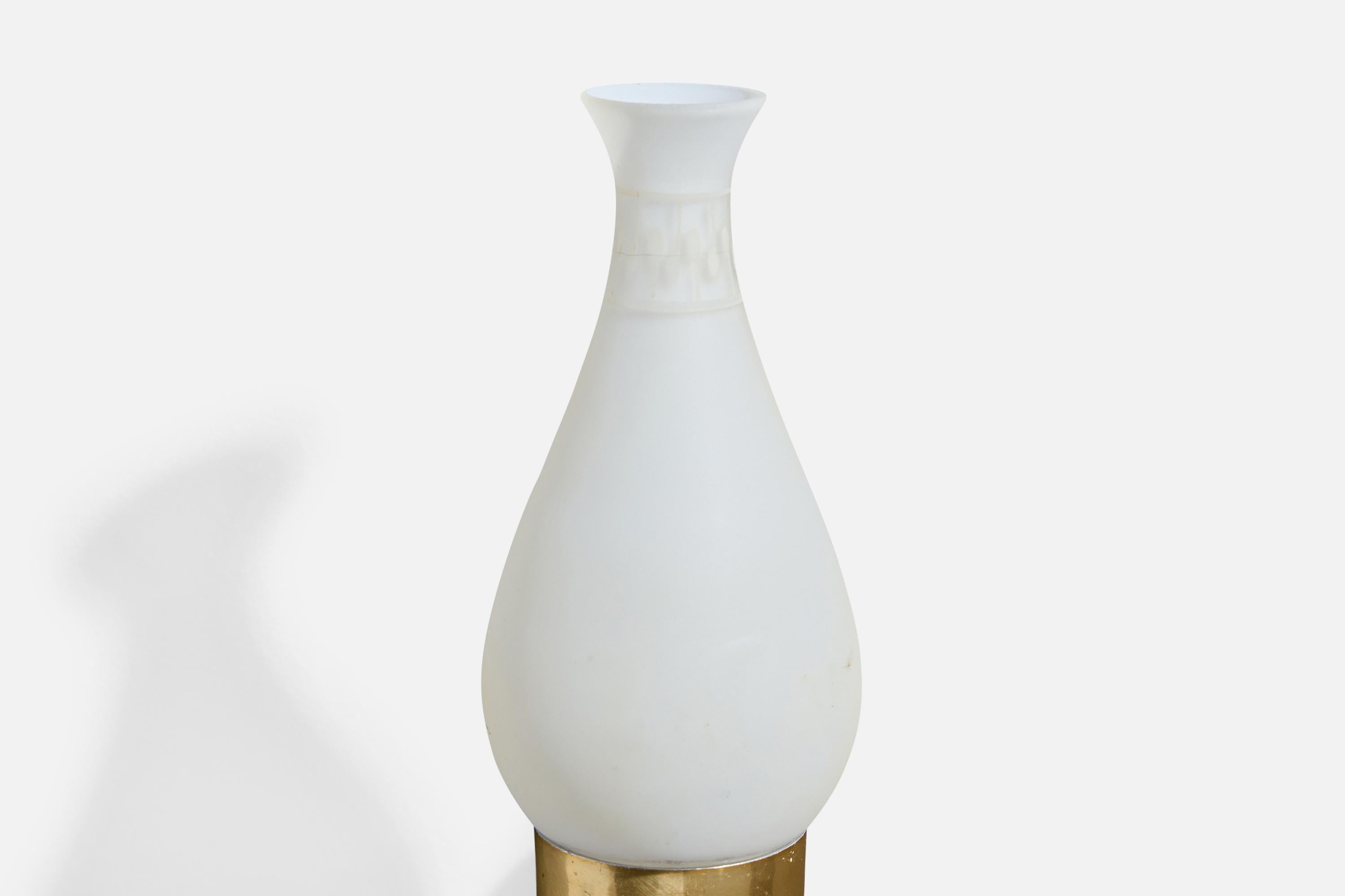 Laiton Design suédois, applique, laiton, verre, Suède, années 1940 en vente