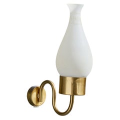 Designer svedese, lampada da parete, ottone, vetro, Svezia, anni '40