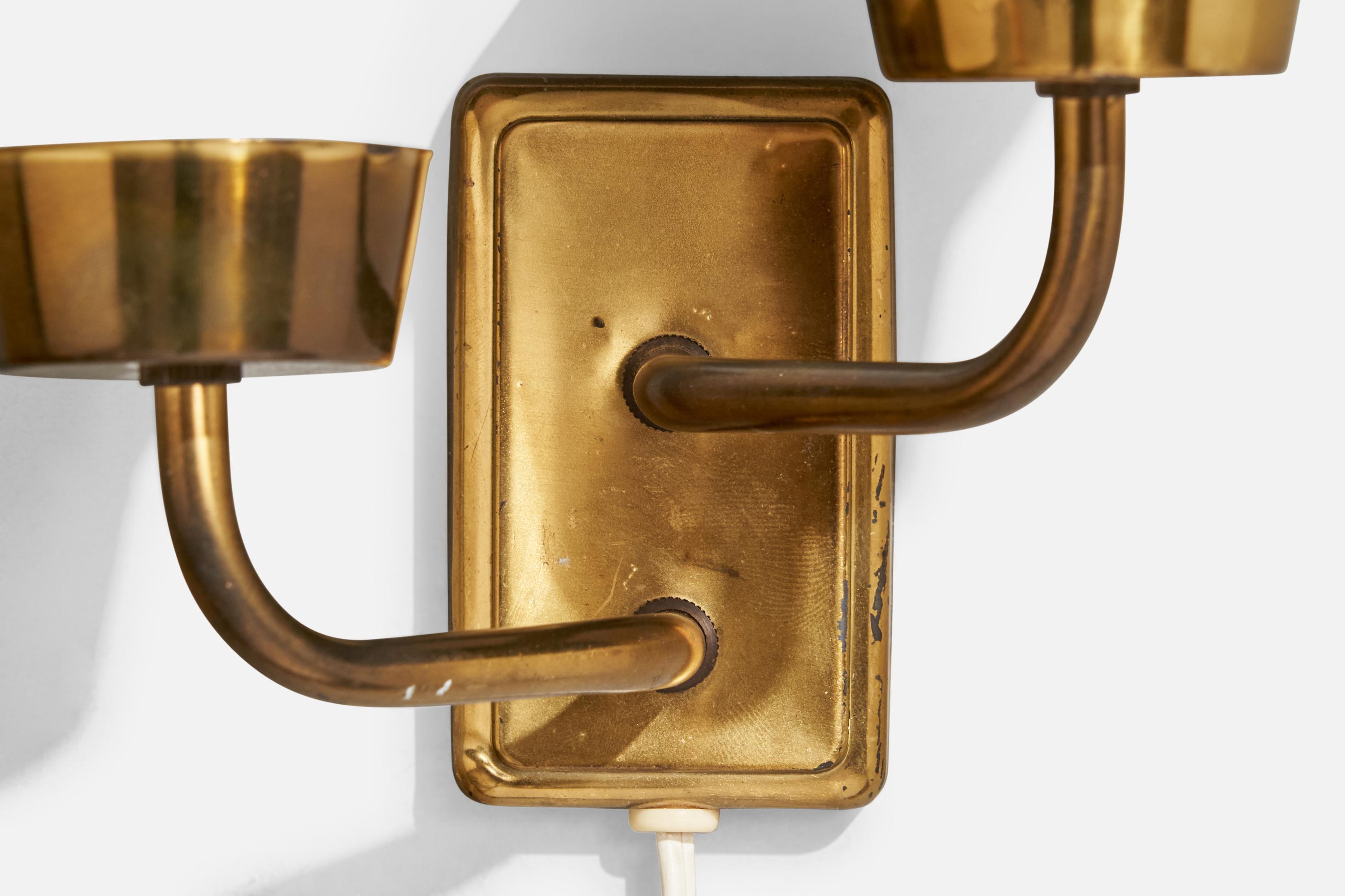 Schwedische Designerin, Wandleuchte, Messing, Glas, Schweden, 1950er Jahre im Angebot 1