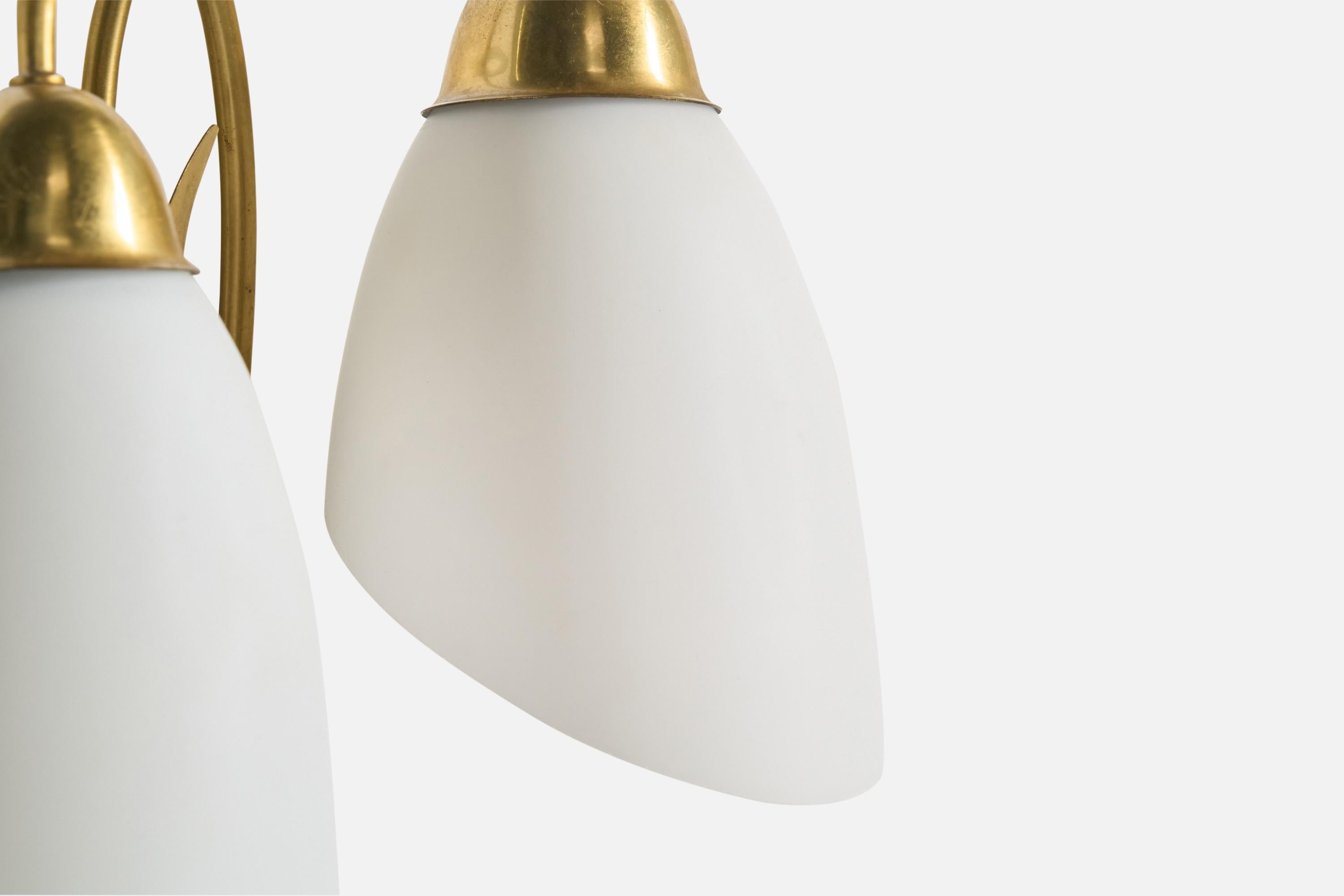 Swedish Designer, Wall Light, Brass, Glass, Sweden, 1950s im Angebot 1