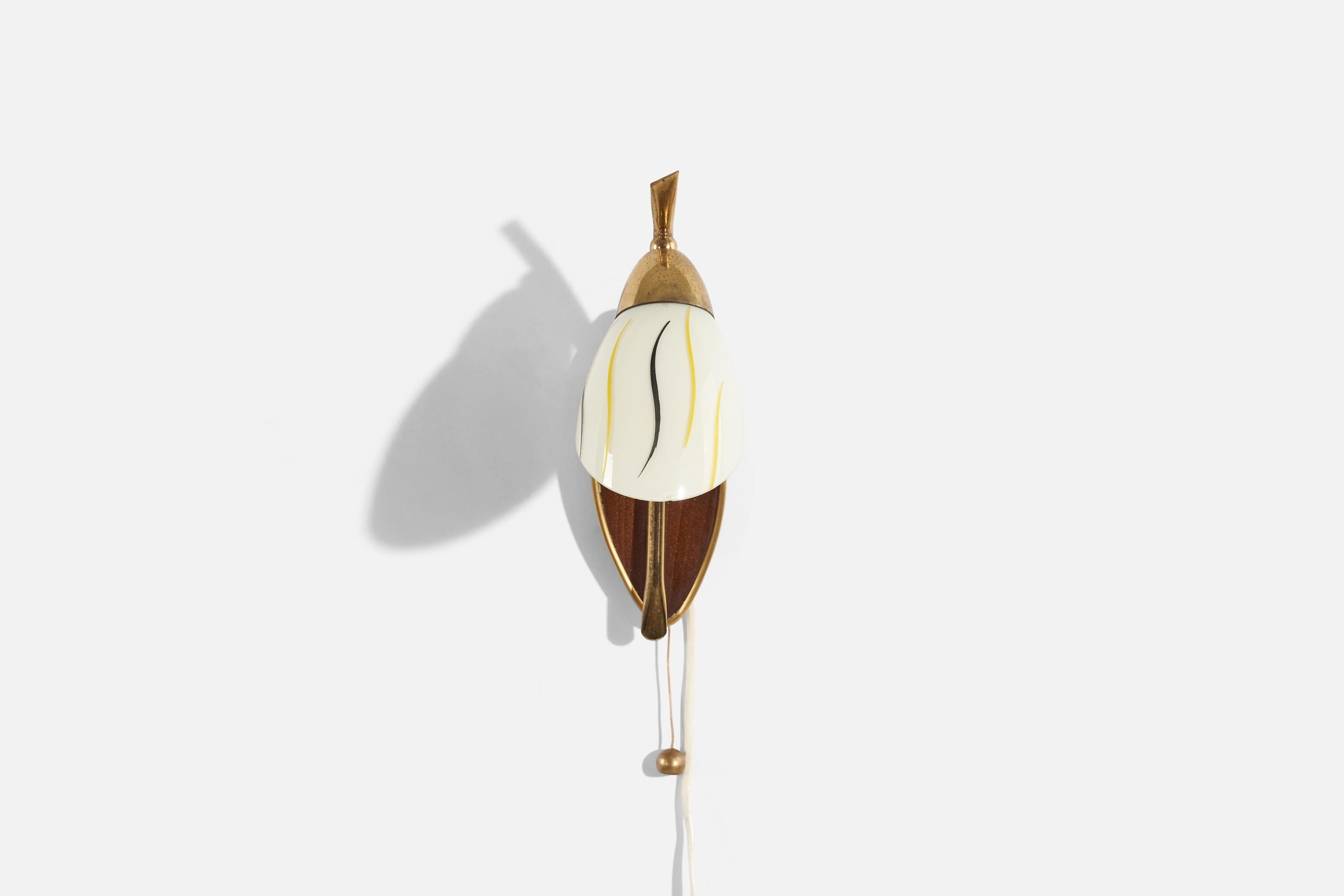 A brass, glass and teak wall light, designed and produced by a Swedish designer, Sweden, 1950s.

Dimensions of the back plate (inches) : 3.875 x 1.5 x .75 (H x W x D).