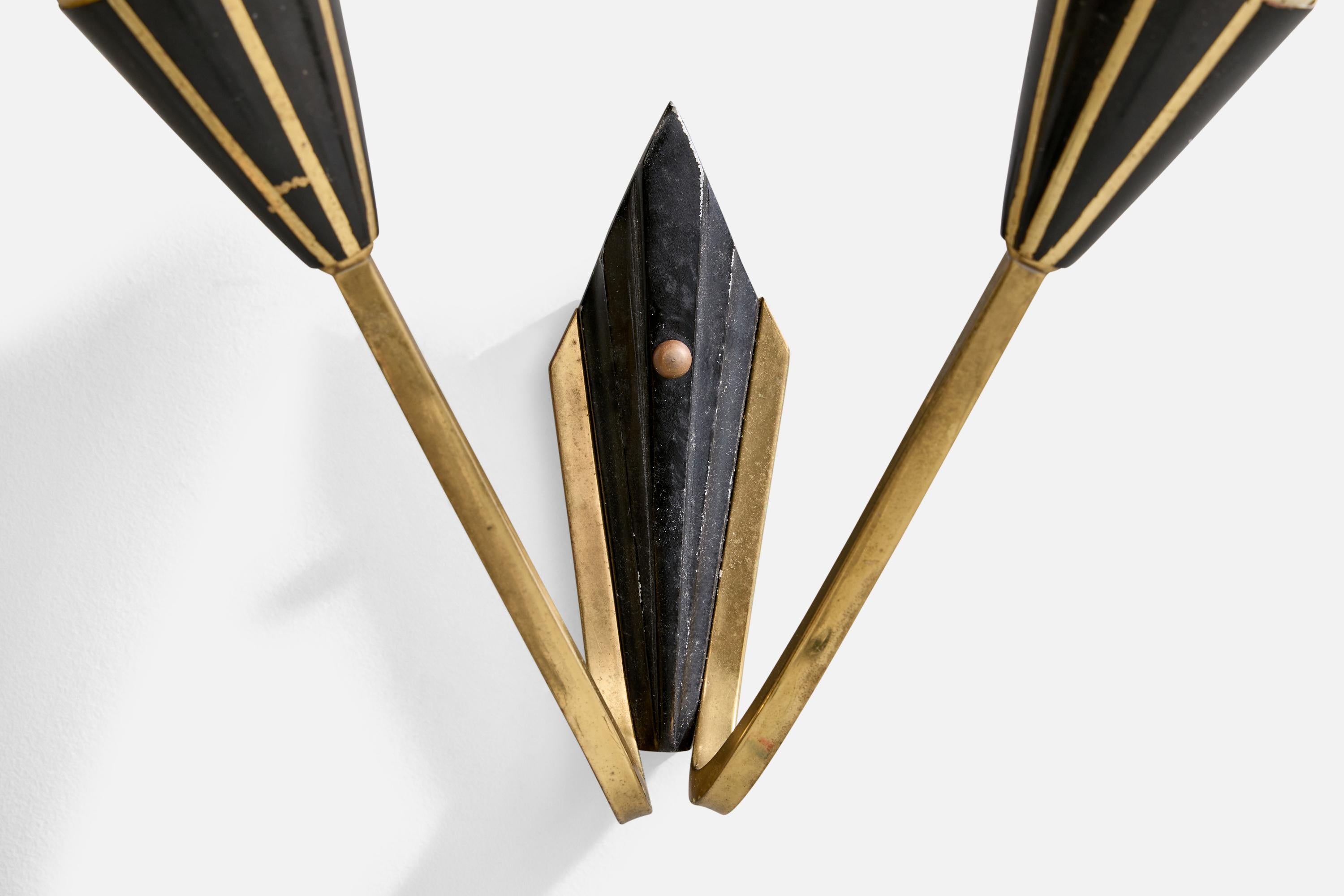 Schwedische Designerin, Wandleuchte, Messing, Metall, Acryl, Schweden, 1970er Jahre (Ende des 20. Jahrhunderts) im Angebot