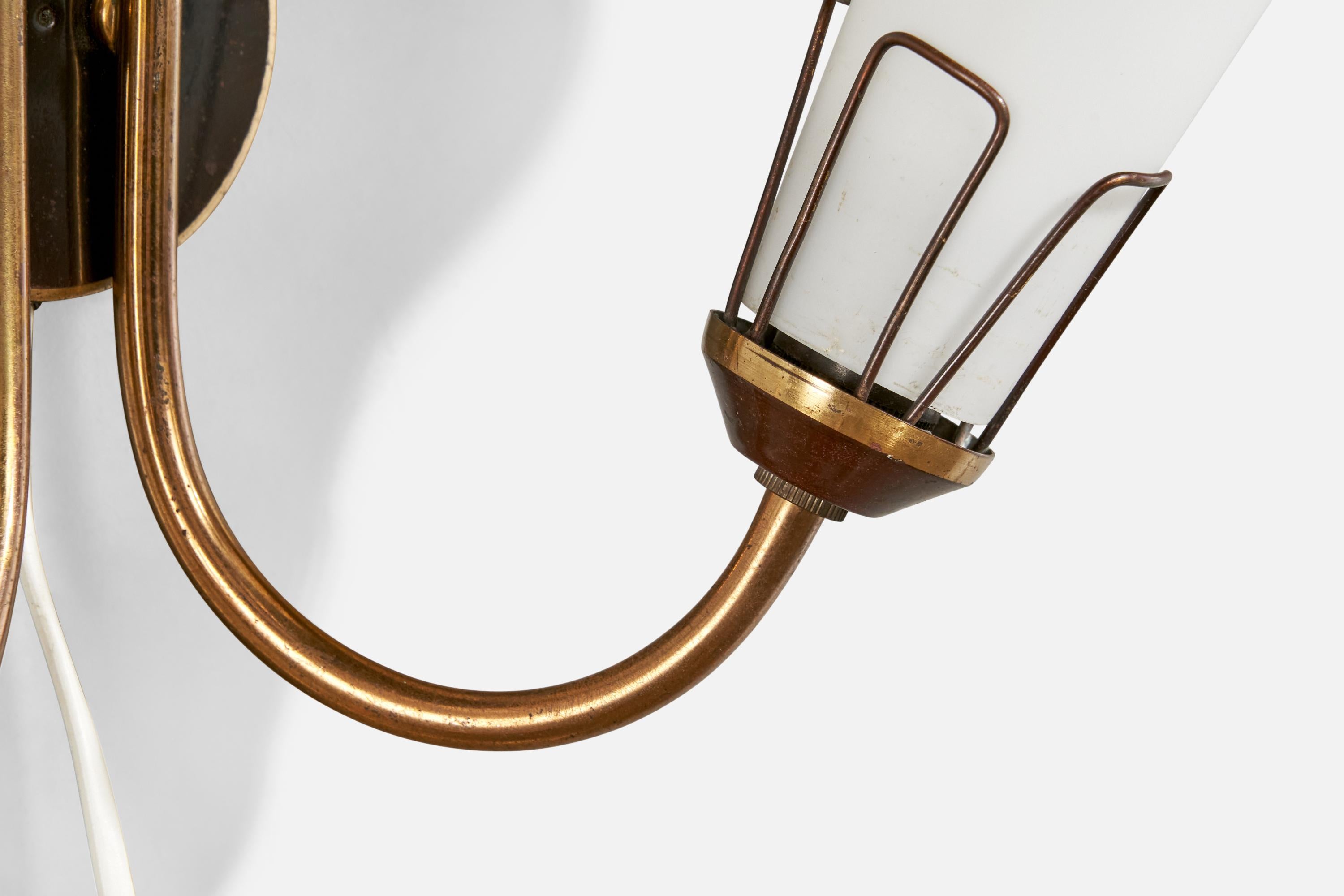 Metallo Lampada da parete di design svedese, ottone, metallo, vetro, Svezia, anni '50 in vendita