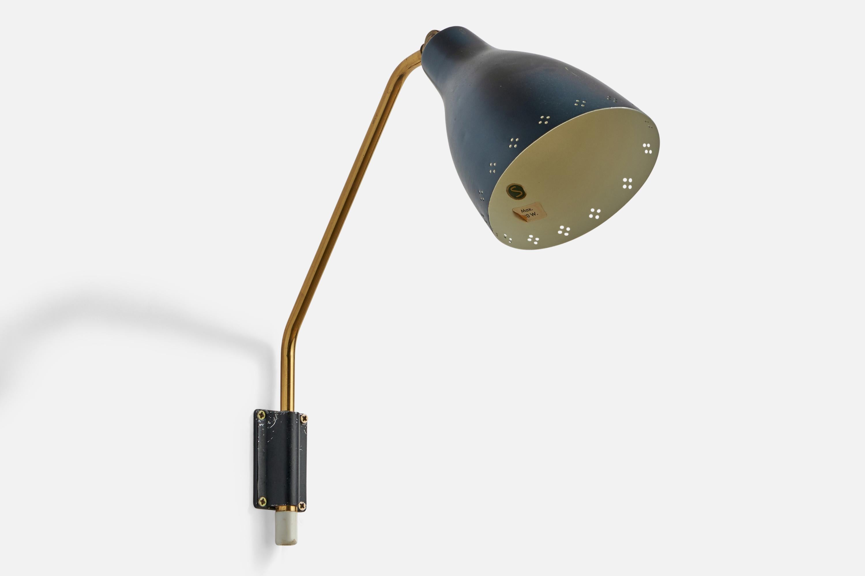 An adjustable brass and blue-lacquered metal wall light designed and produced in Sweden, 1940s.

Overall Dimensions (inches): 13.75” H x 4.75” W x 11.5” D
Back Plate Dimensions (inches): 2.5” H x 1.55” W x 0.2” D
Bulb Specifications: E-26