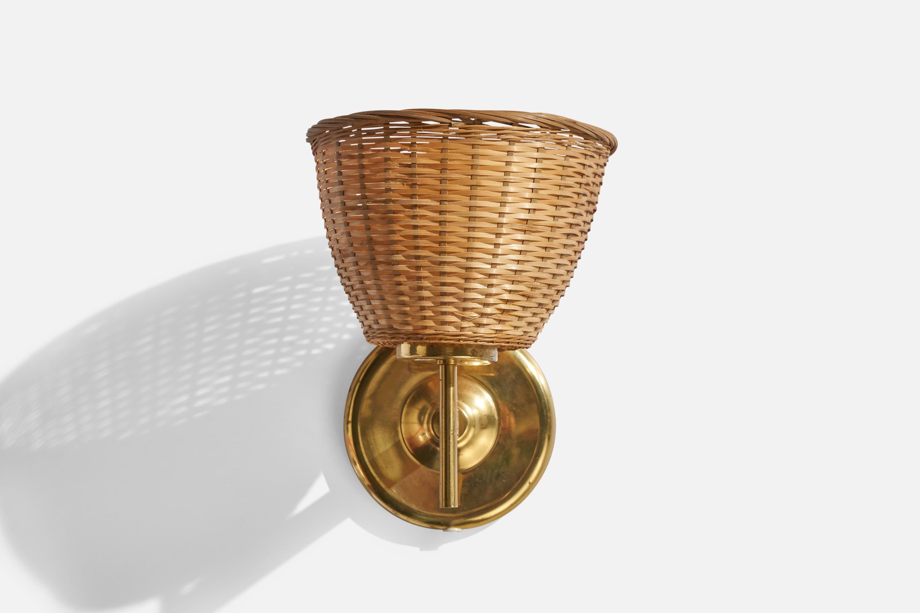 Swedish Designer, Wall Light, Brass, Rattan, Sweden, 1960s In Good Condition In High Point, NC