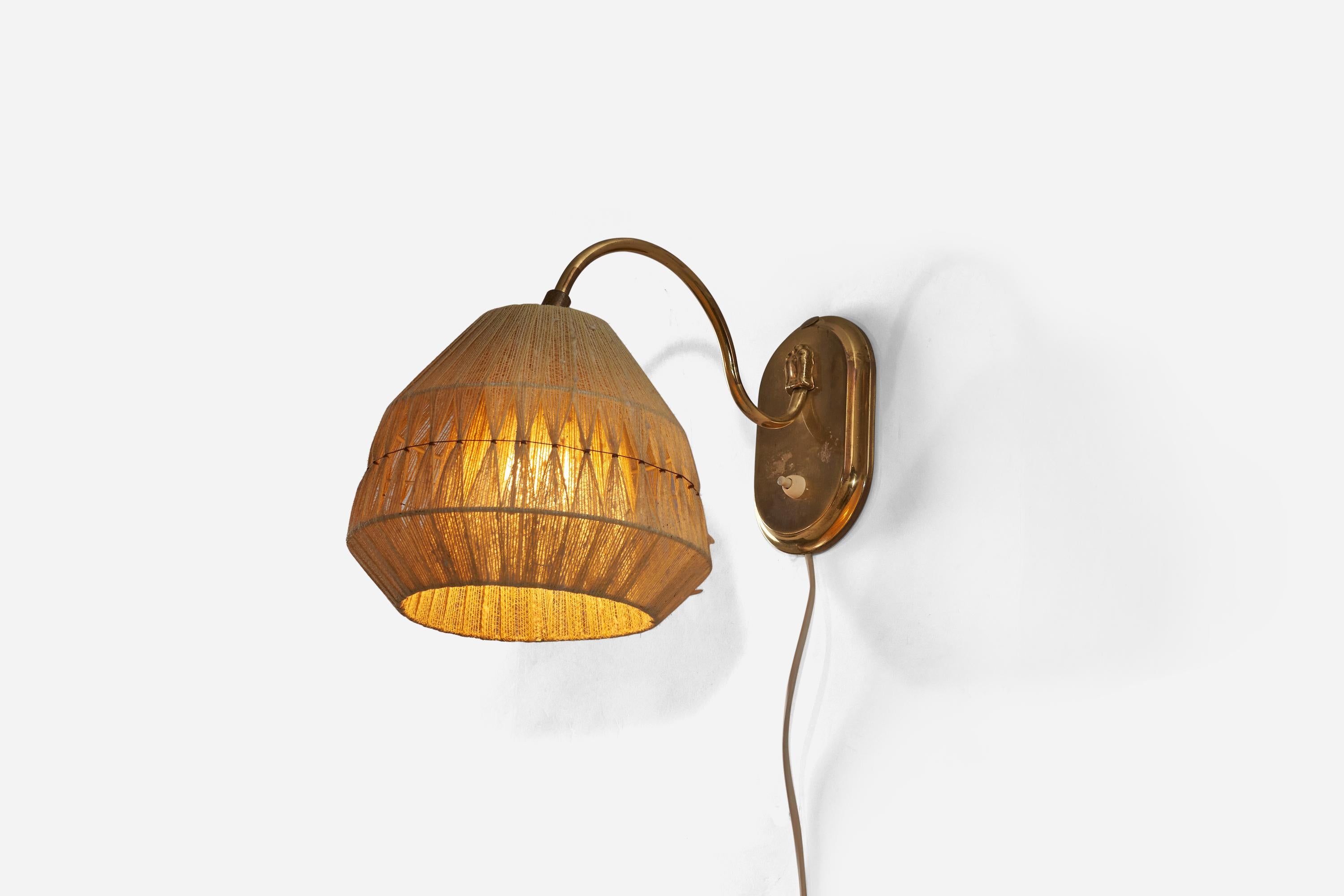 Swedish Designer, Wall Light, Brass, String, Sweden, C. 1940s In Good Condition For Sale In High Point, NC
