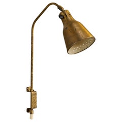 Diseñador sueco, aplique de pared, latón, Suecia, años 1940