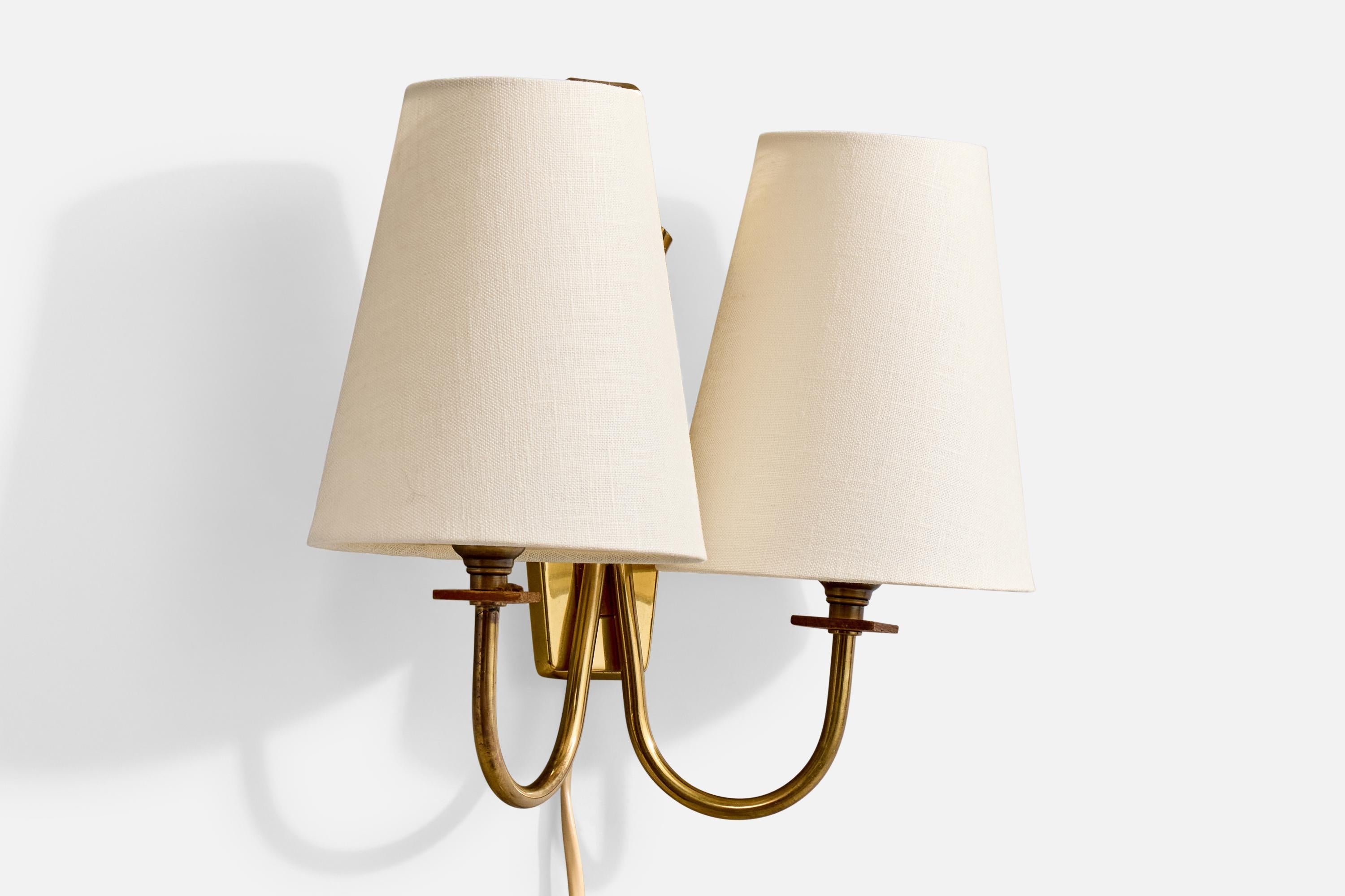 Mid-Century moderno Swedish Designer, Wall Light, Brass, Teak, Fabric, Sweden, 1950s in vendita