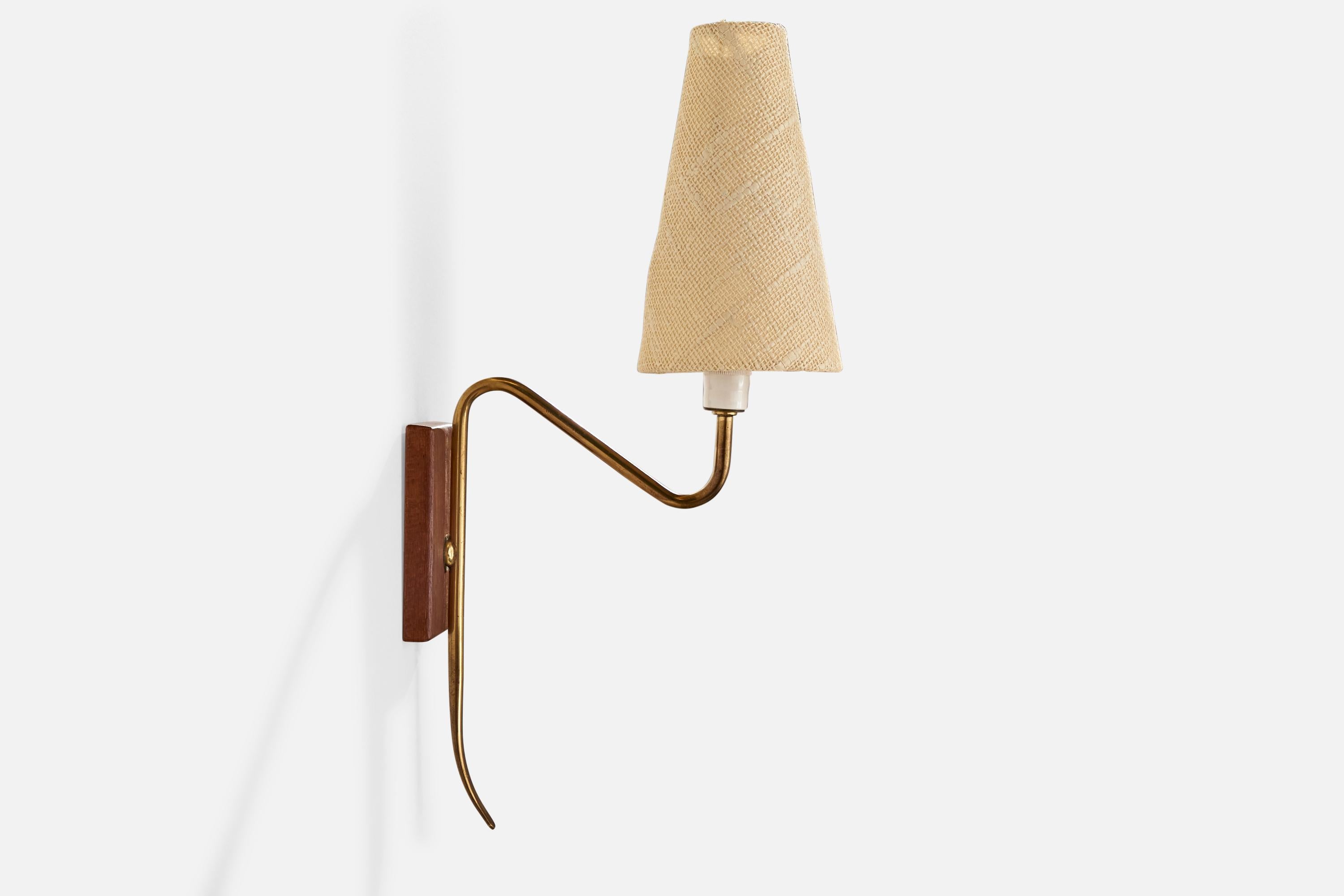 Suédois Design/One, Design-Light, laiton, teck, tissu, Suède, années 1950 en vente