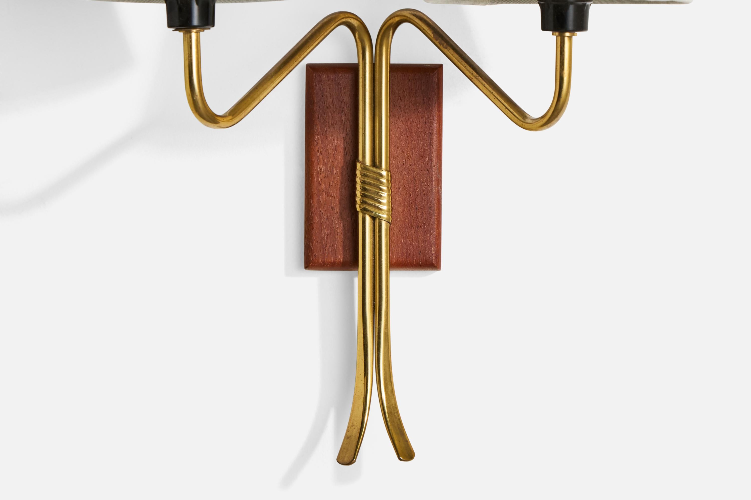 Design/One, Design-Light, laiton, teck, tissu, Suède, années 1950 Bon état - En vente à High Point, NC