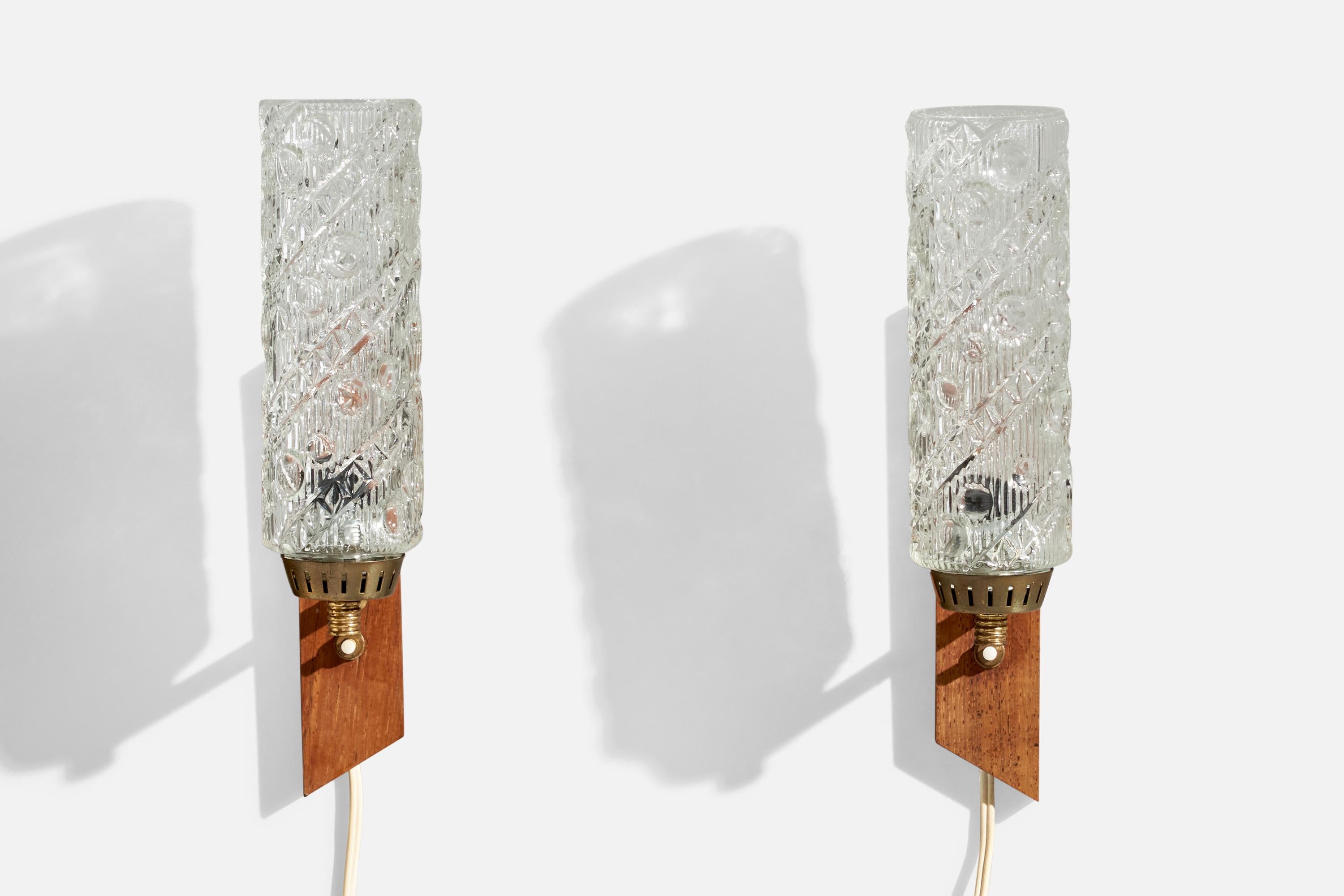 Scandinave moderne Design/One, Design-Light, laiton, teck, verre, Suède, années 1950 en vente