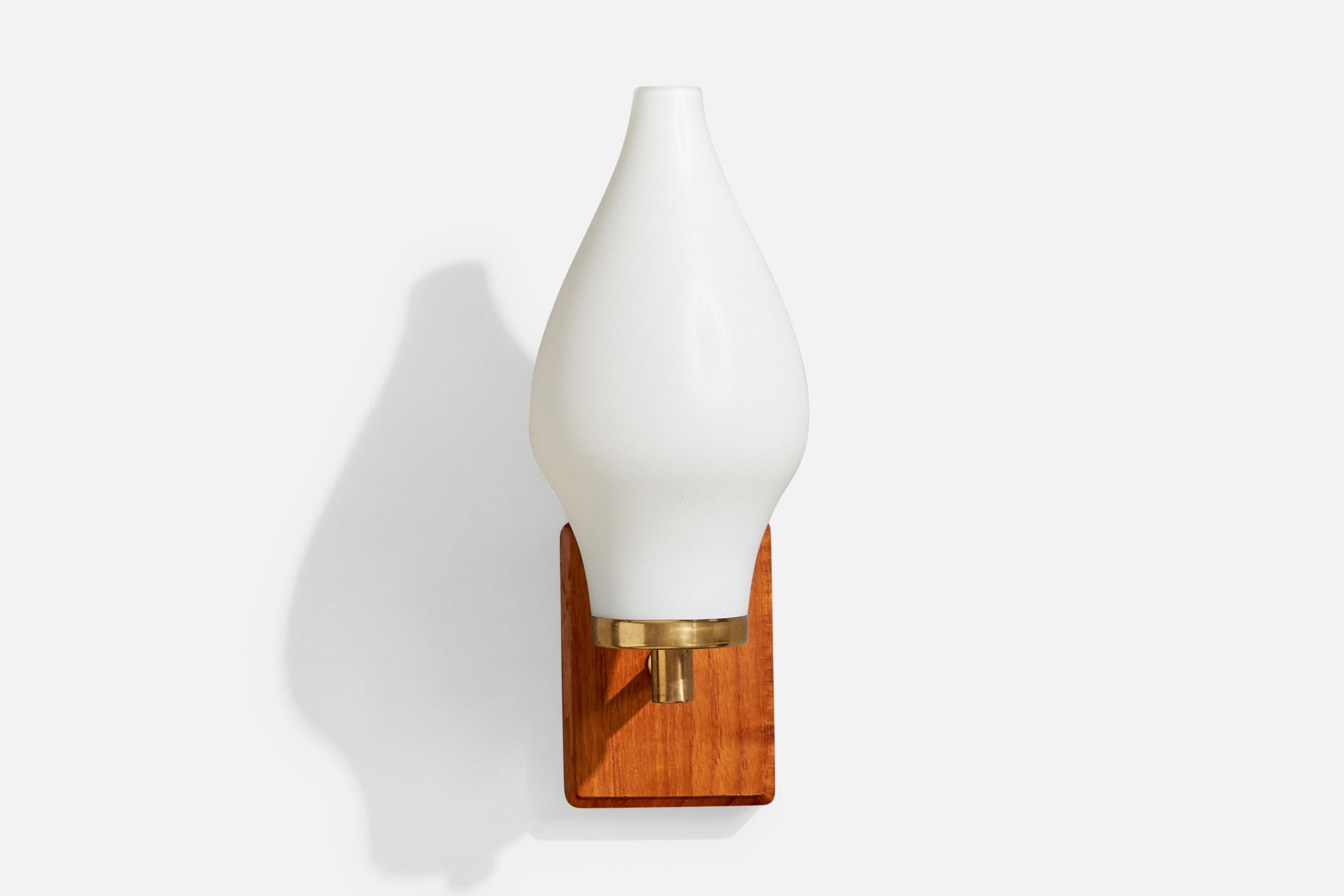 Mid-Century Modern Design/One, Design-Light, laiton, teck, verre, Suède, années 1950 en vente