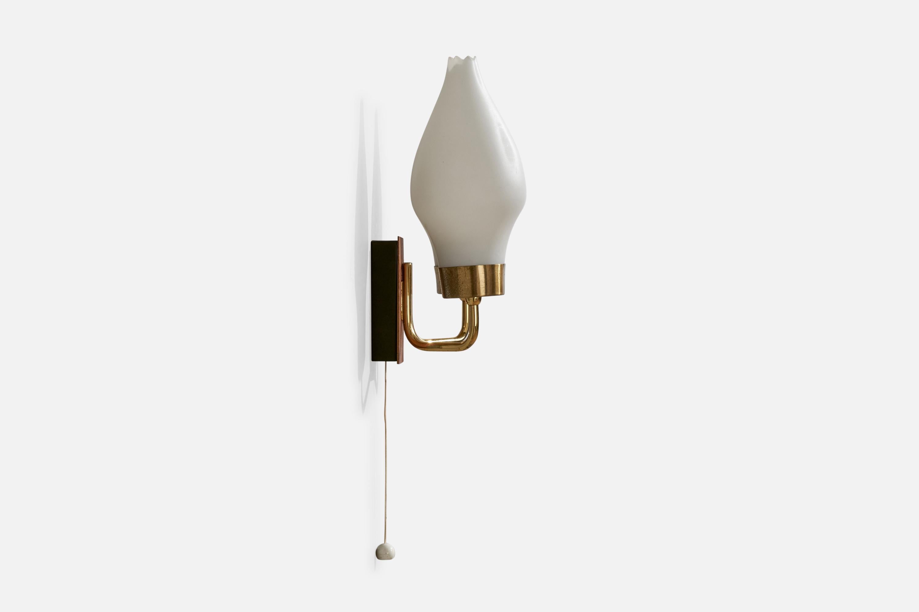 Swedish Designer, Wall Light, Brass, Teak, Glass, Sweden, 1950s In Good Condition For Sale In High Point, NC