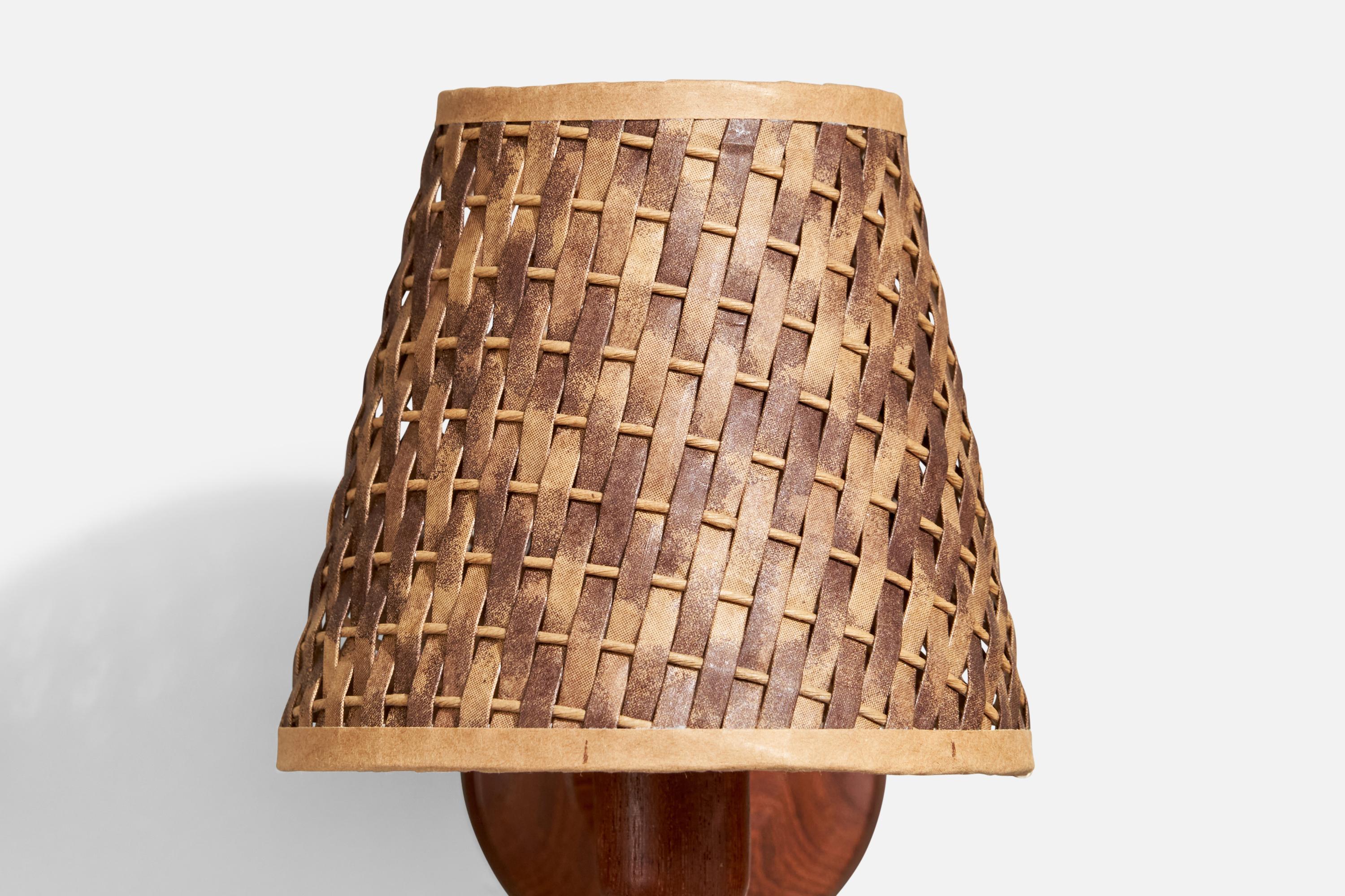 Laiton Design/One, applique murale, laiton, teck, rotin, Suède, années 1950 en vente