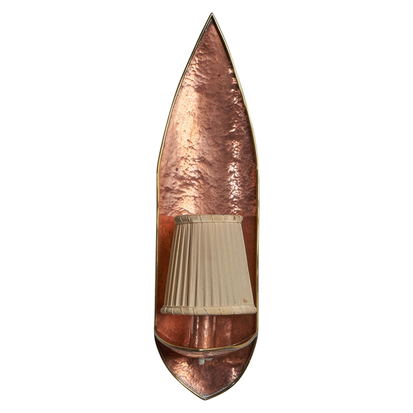 Lampada da parete di design svedese, rame, tessuto, Svezia, anni '50