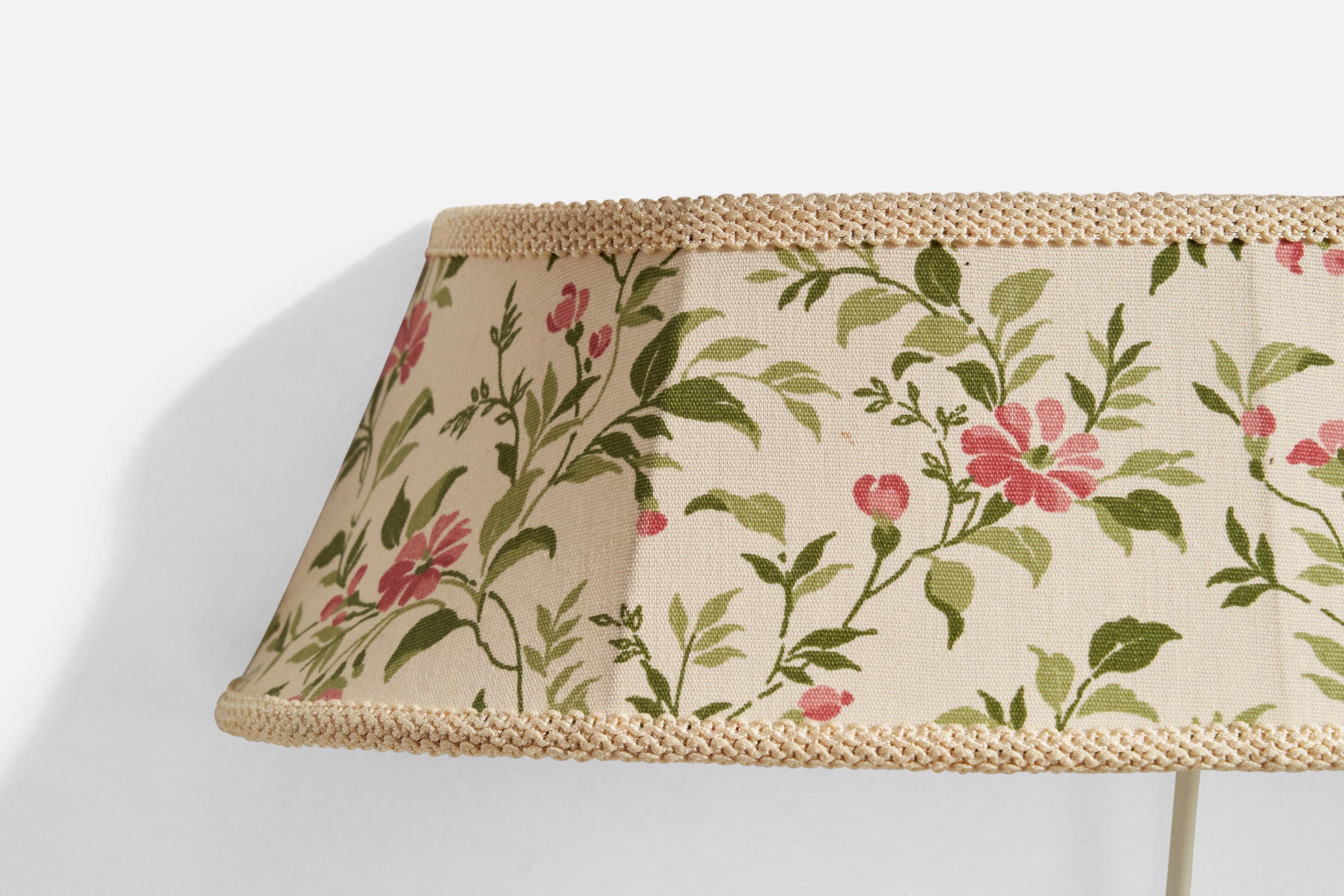 Swedish Designer, Wall Light, Fabric, Metal, Sweden, 1940s For Sale 2