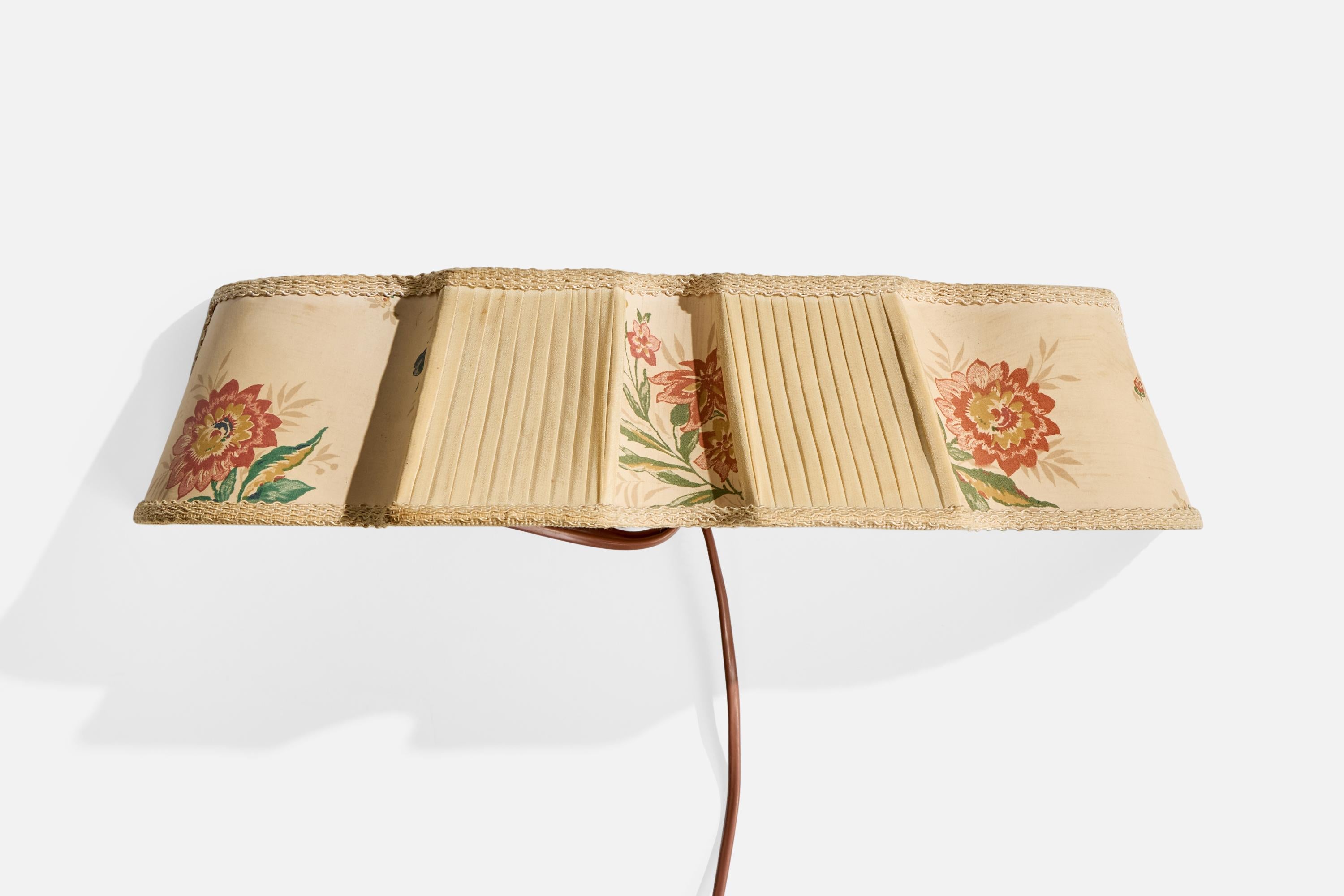 Scandinave moderne Designer suédois, applique murale, tissu, Suède, années 1940 en vente