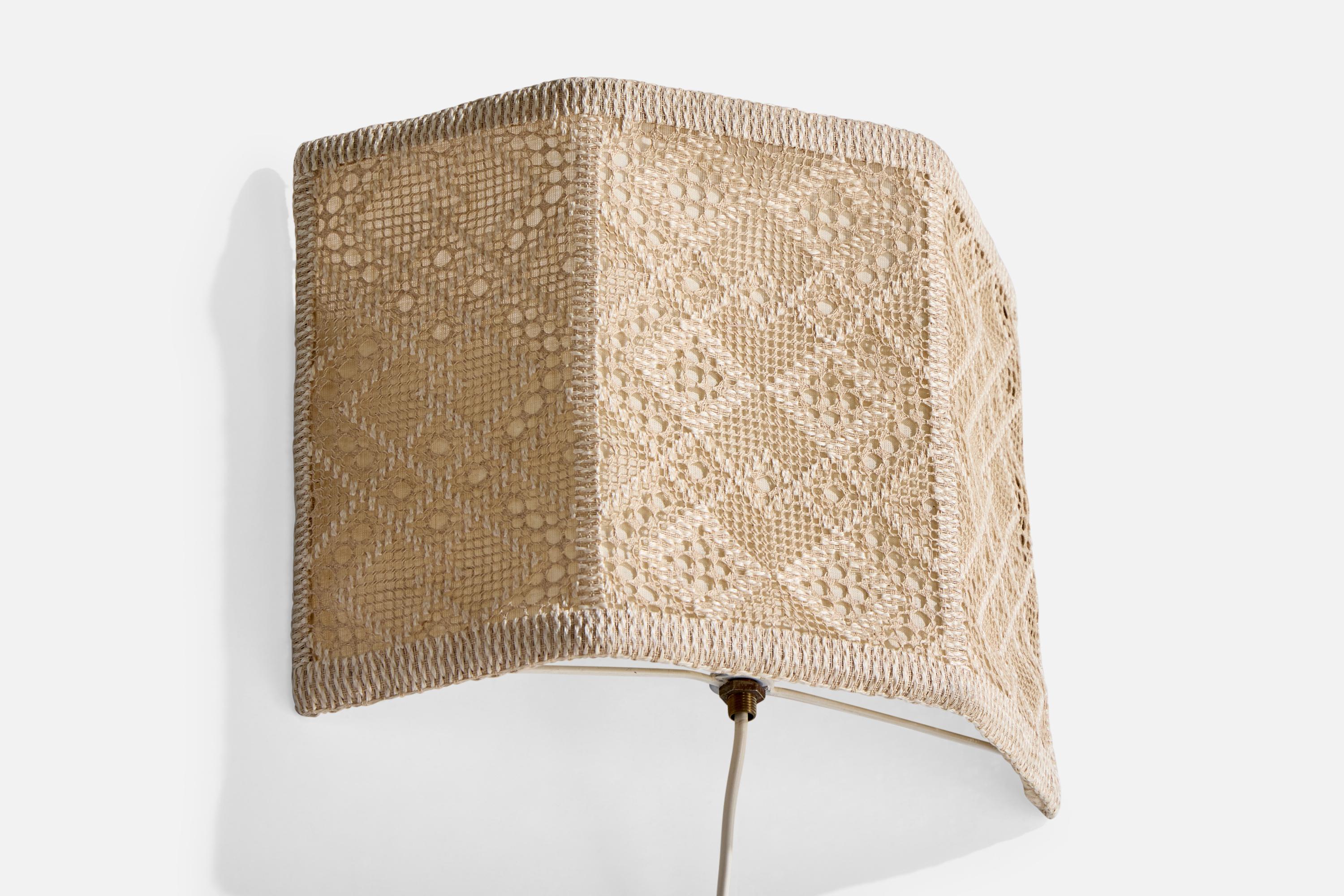 A beige embroidery fabric wall light designed and produced in Sweden, c. 1960s.

Wear consistent with age and use

Overall Dimensions (Inches): 8.5