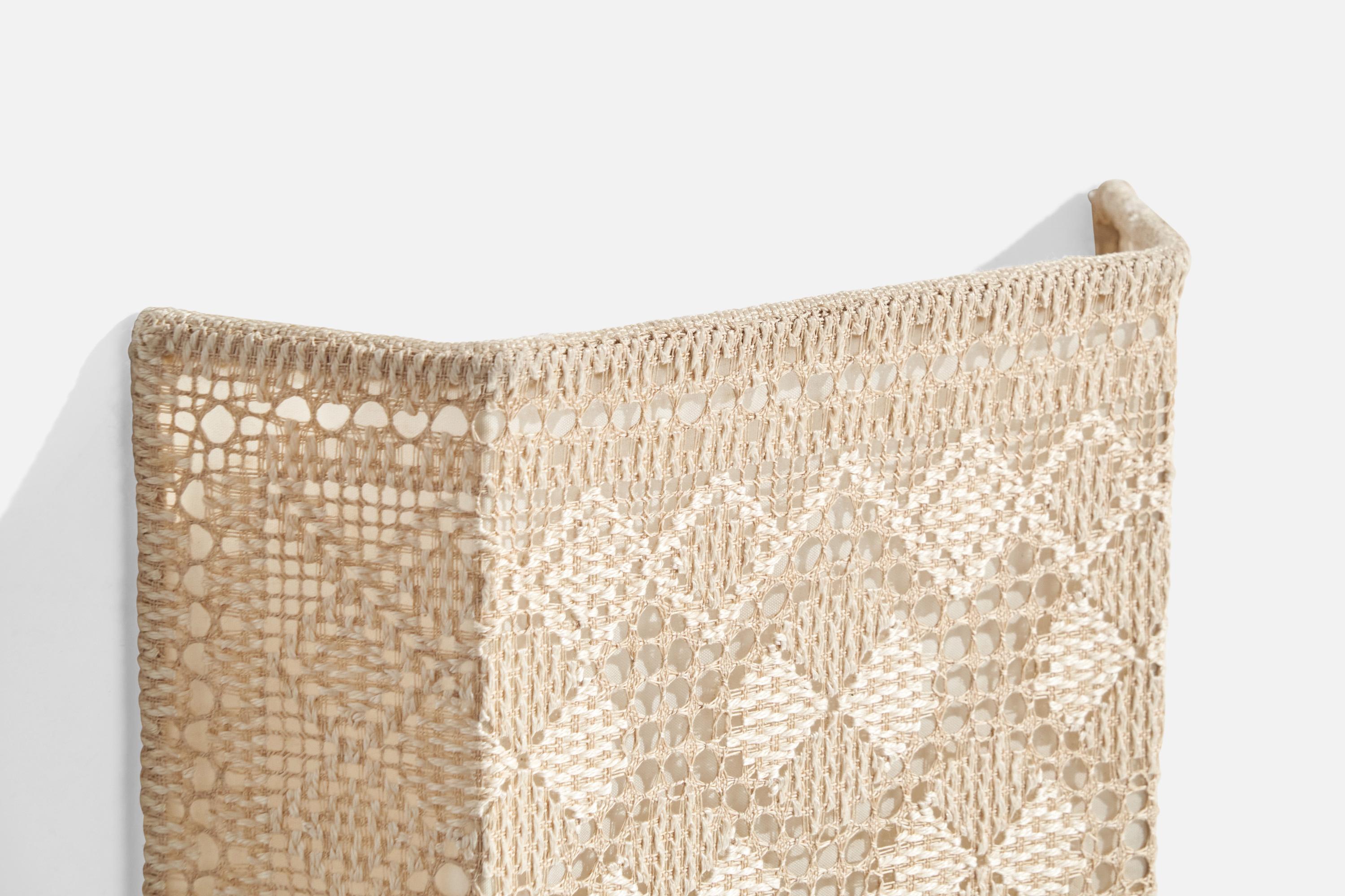 Milieu du XXe siècle Designer suédois, applique murale, tissu, Suède, années 1960 en vente