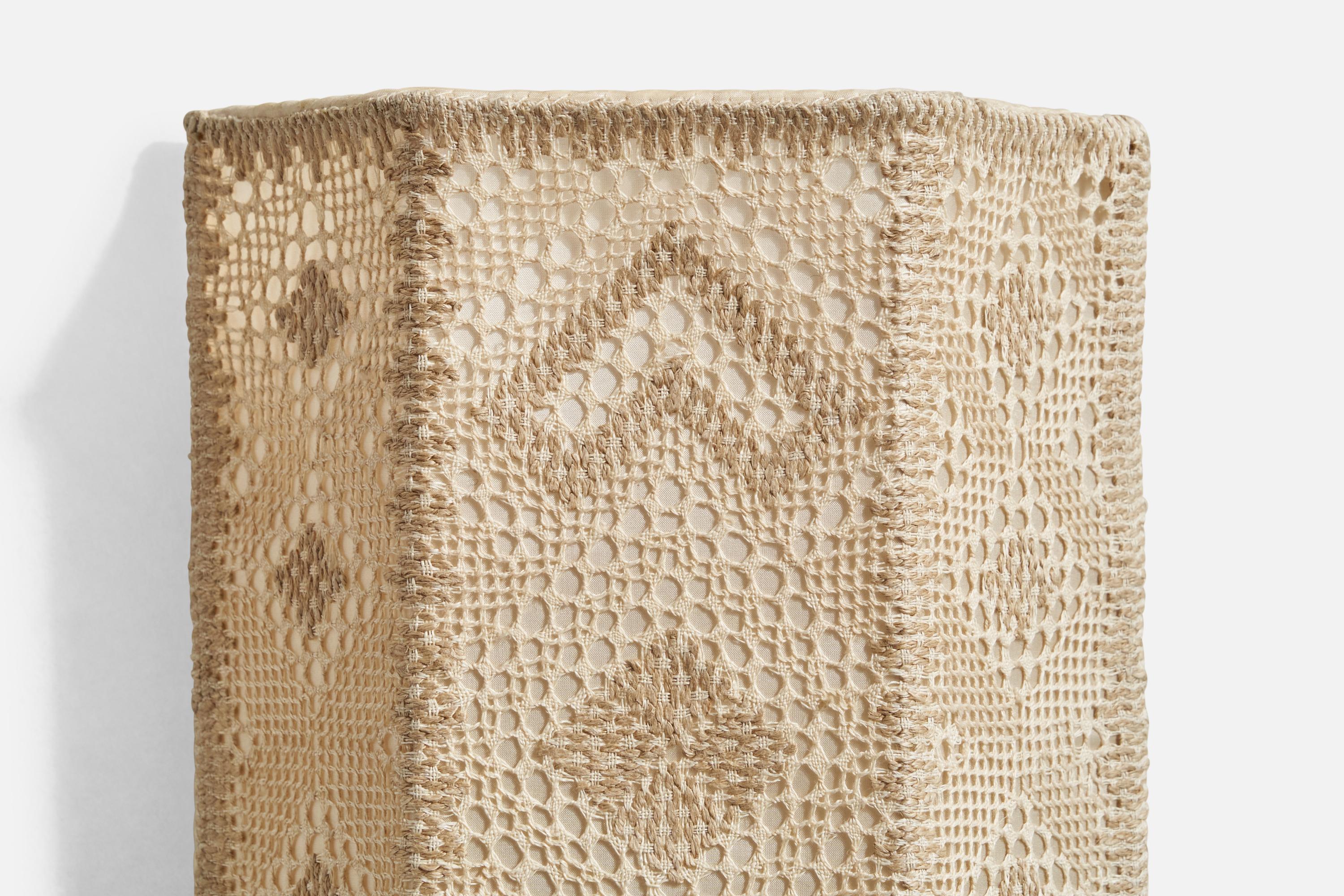 Milieu du XXe siècle Designer suédois, applique murale, tissu, Suède, années 1960 en vente